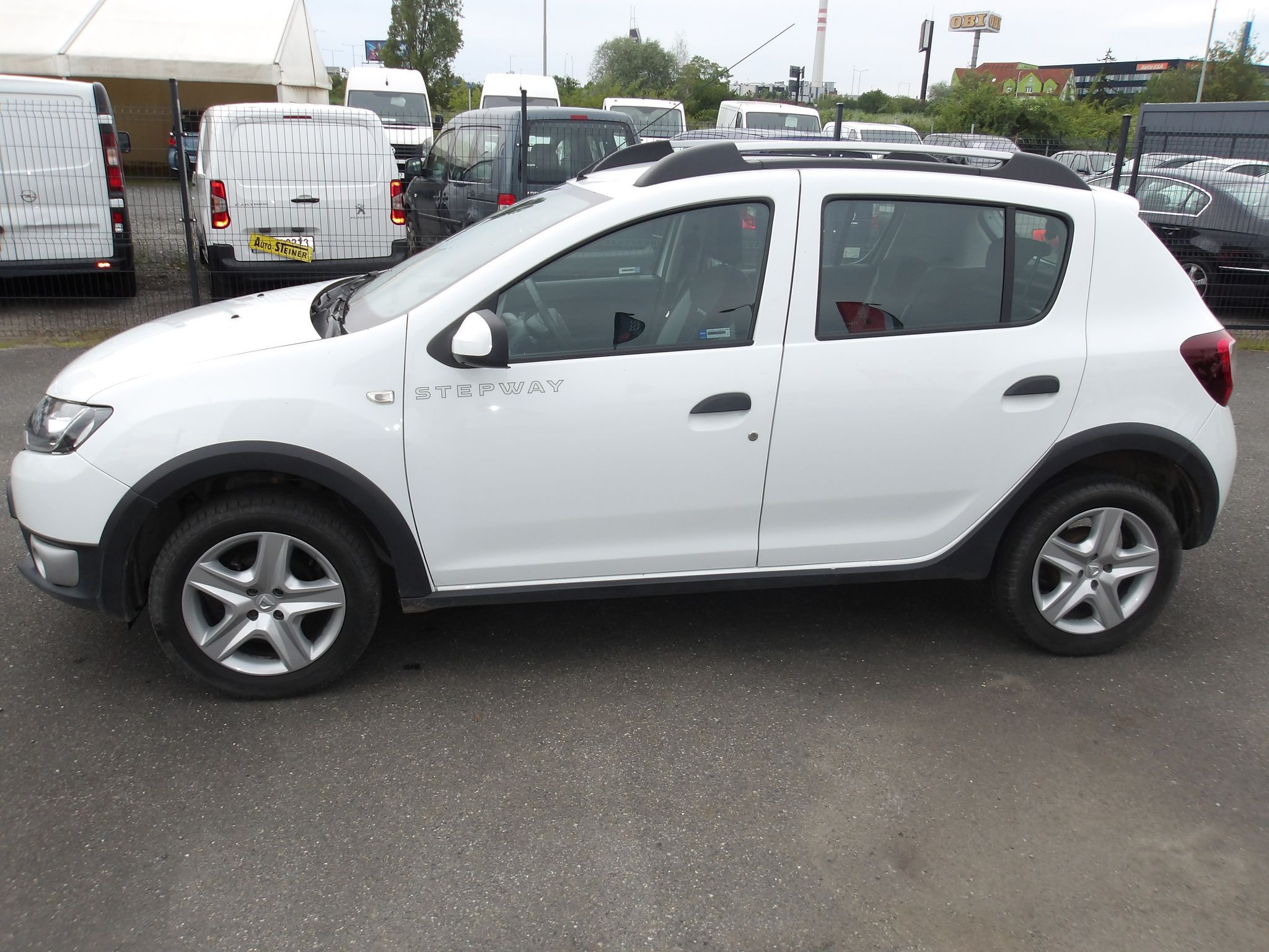 Dacia Sandero, 0,9i 66kW  ČR NAJ.40000km !!! - fotka 2