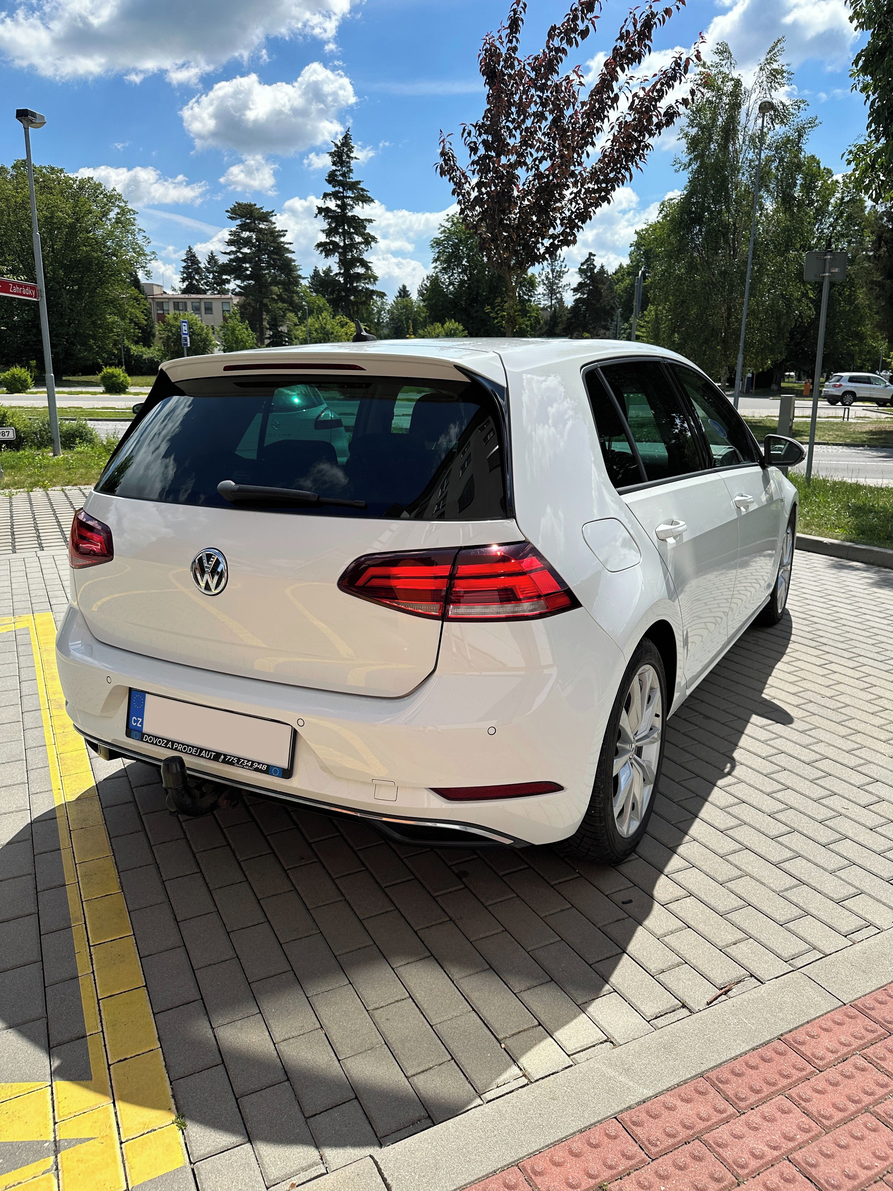 Volkswagen Golf, 1.5 TSI BLUEMOTION - fotka 6