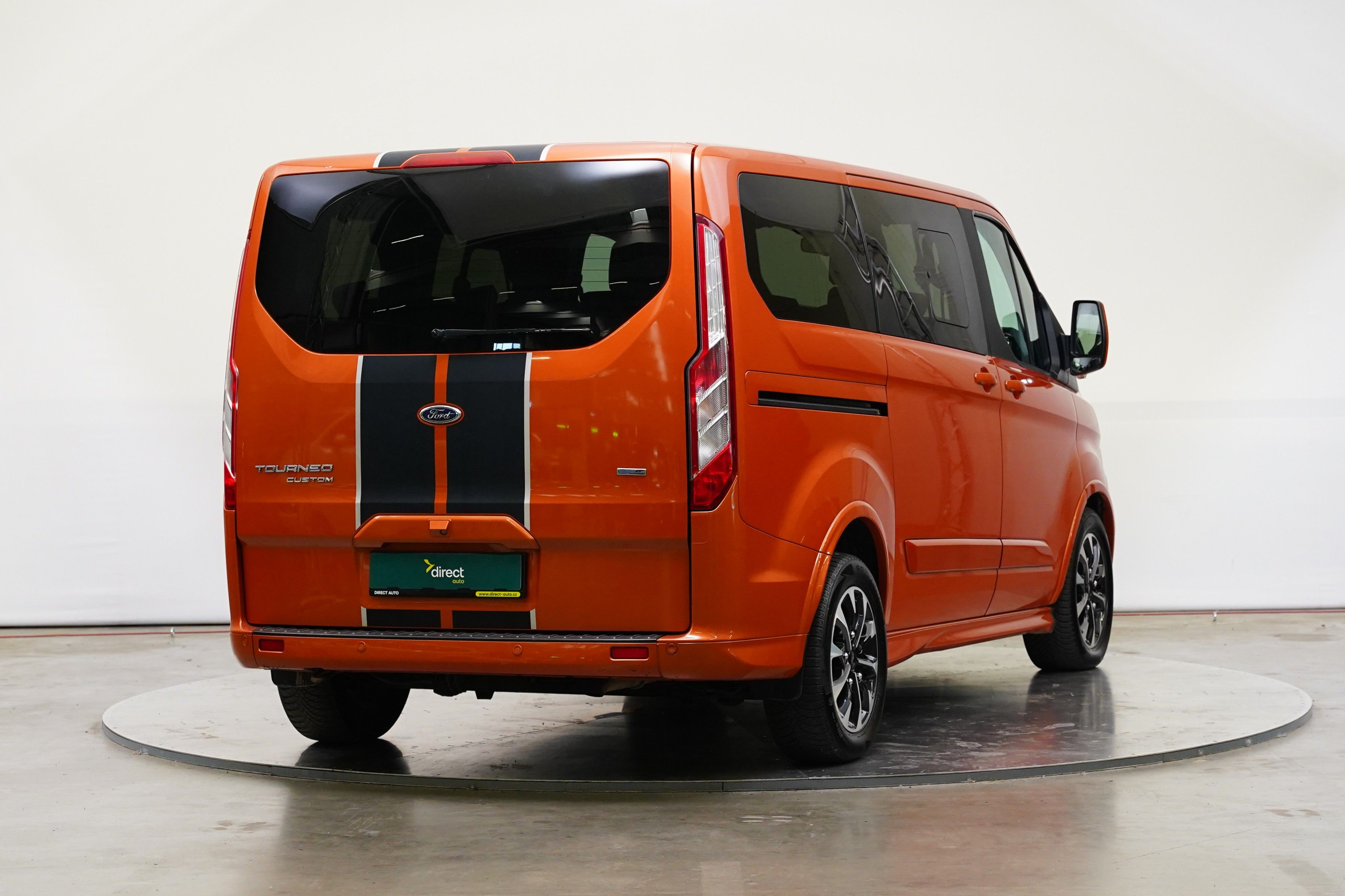 Ford Tourneo Custom, 2.0 TDCi 125 kW Sport L1 - fotka 2