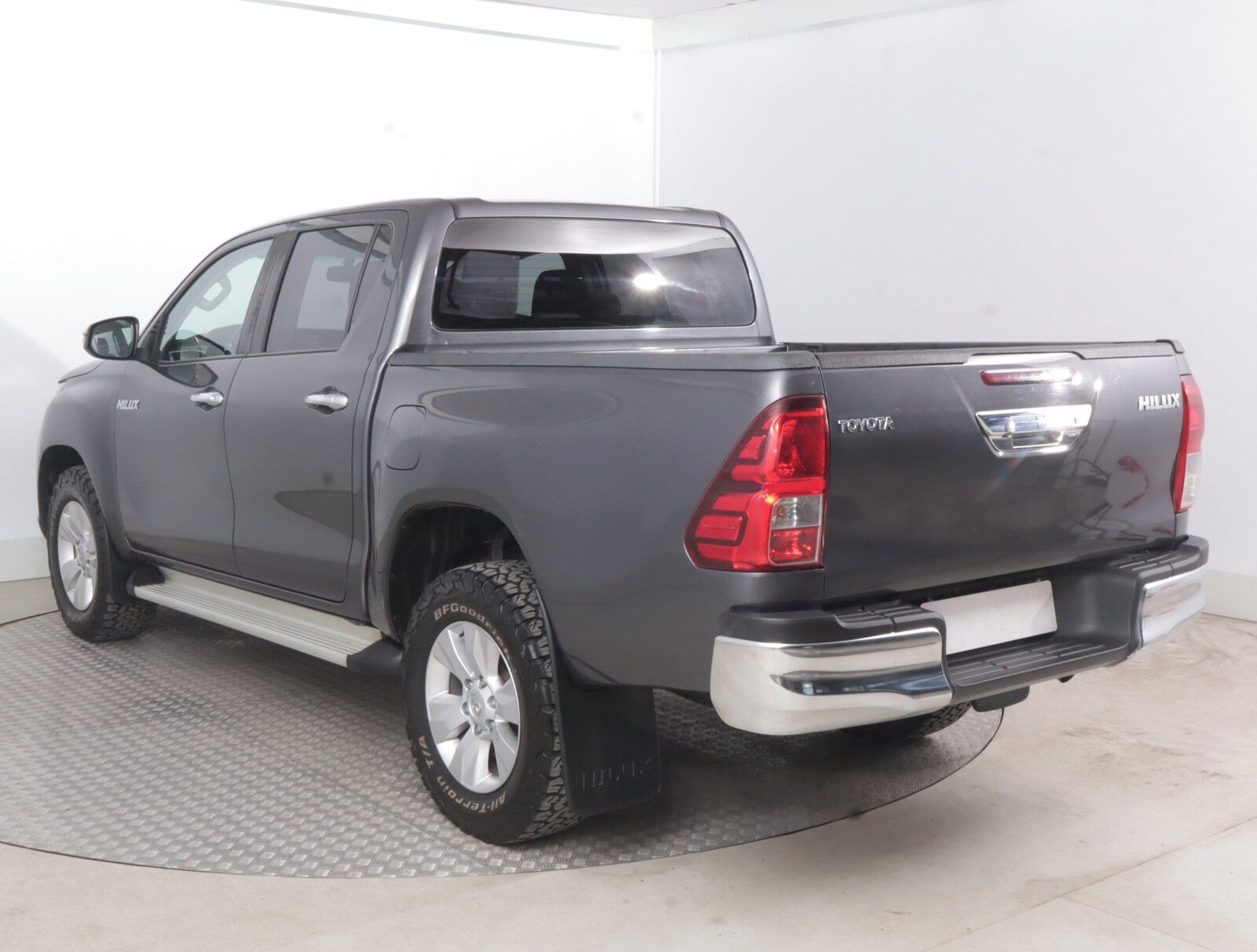 Toyota Hilux, 2.4 D-4D, 4X4, Automat - fotka 4
