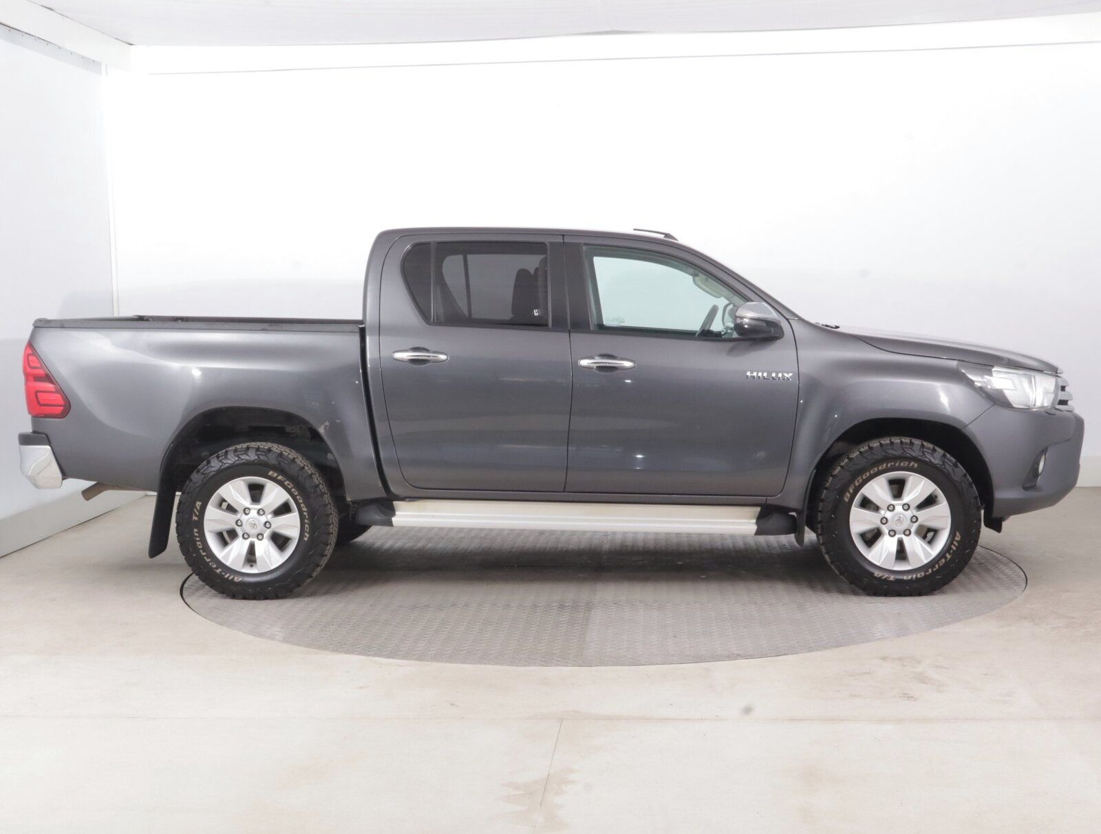 Toyota Hilux, 2.4 D-4D, 4X4, Automat - fotka 6