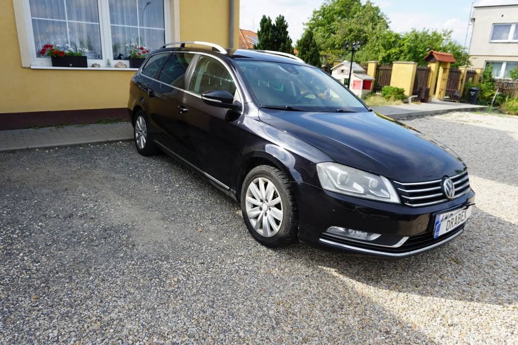 Volkswagen Passat, 2,0 Comfort - fotka 2