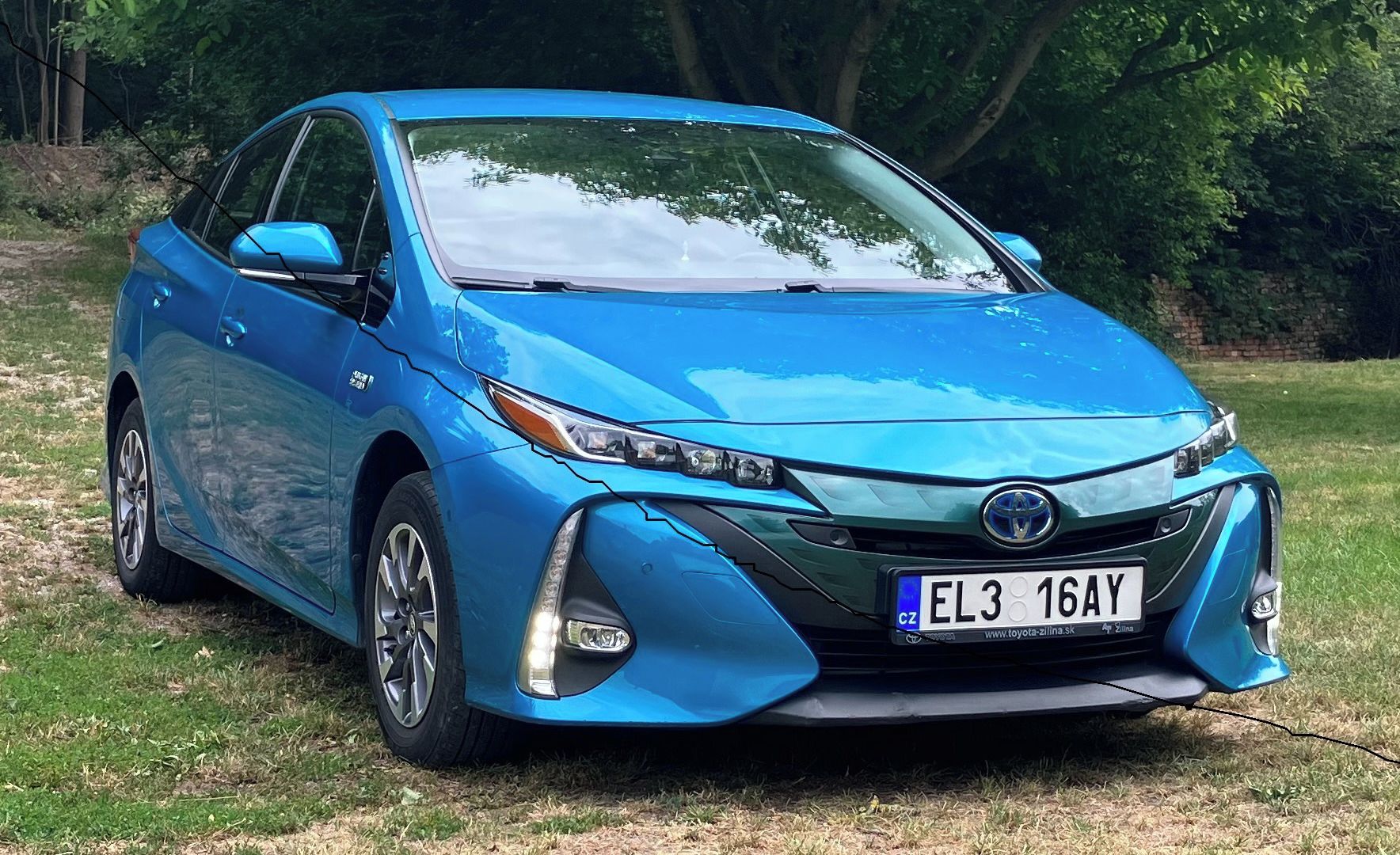Toyota Prius, Plug-in hybrid - skvělý stav - fotka 2