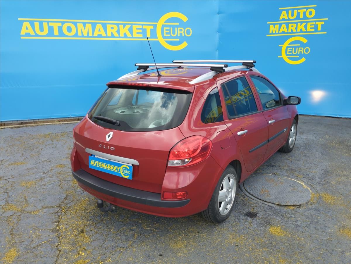 Renault Clio, 1,2 55KW Garážované, Servisova - fotka 4