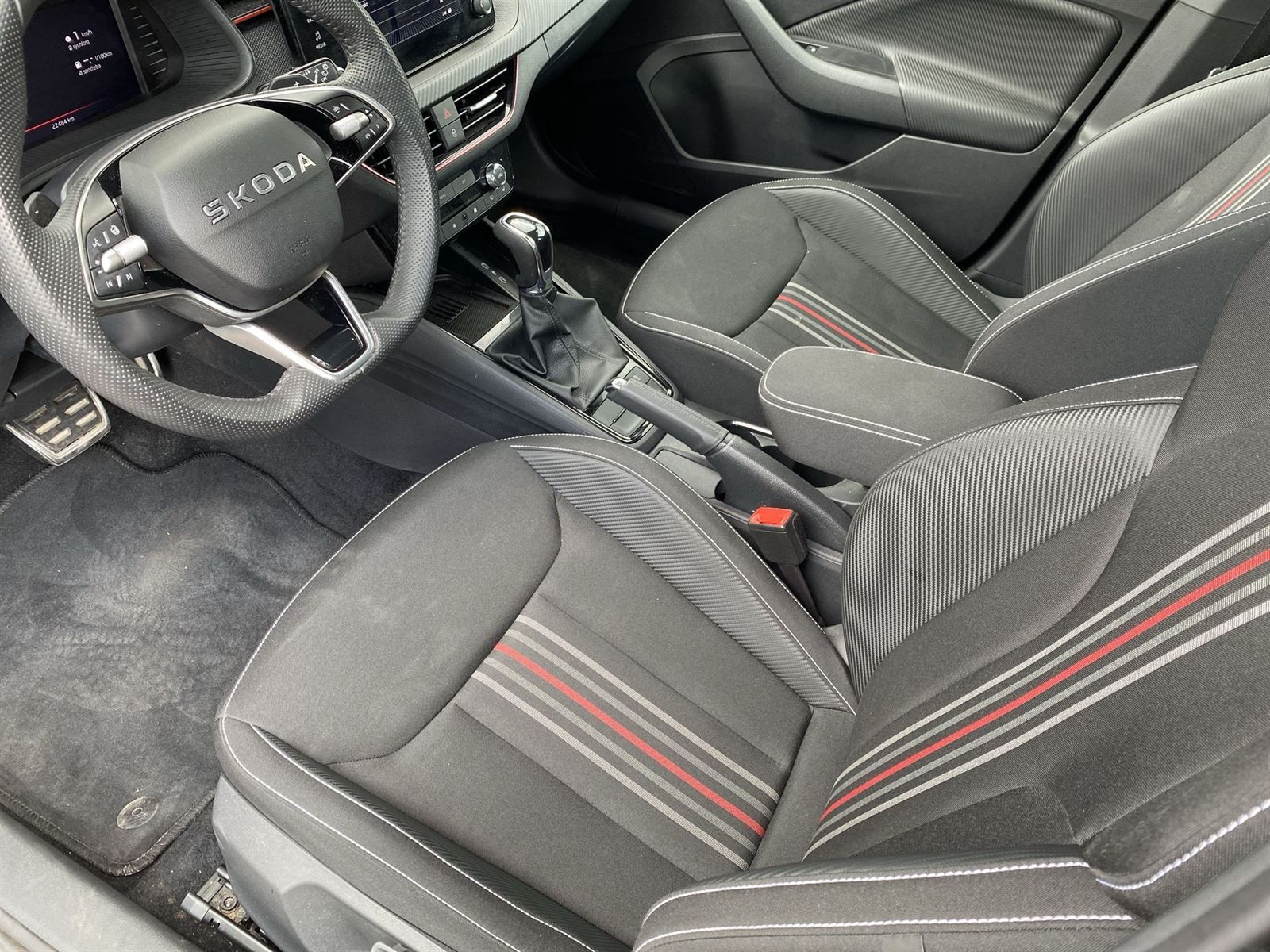 Škoda Kamiq, 1.5 TSI DSG Monte Carlo - fotka 6