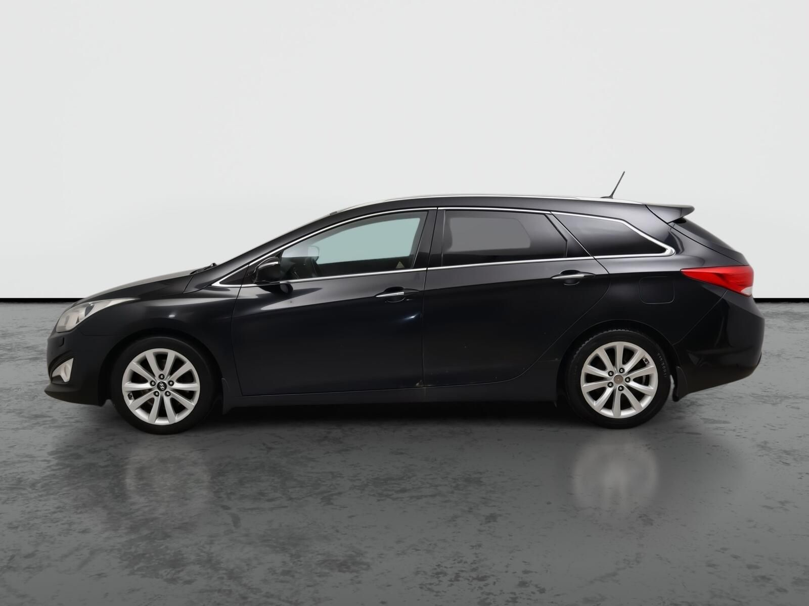 Hyundai i40, 1.7 CRDi, ČR,1.maj, Serv.kniha - fotka 3