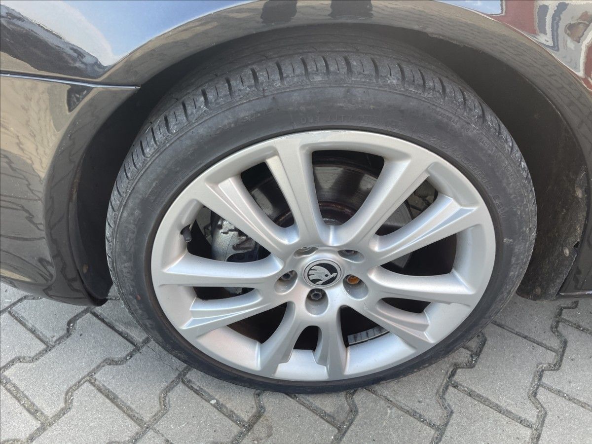Škoda Octavia, 2,0 FSI RS 147 kW DIGIKLIMA XE - fotka 6