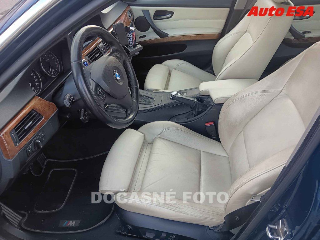 BMW Řada 3, 3.0 i,AT,kůže,autoAC - fotka 3