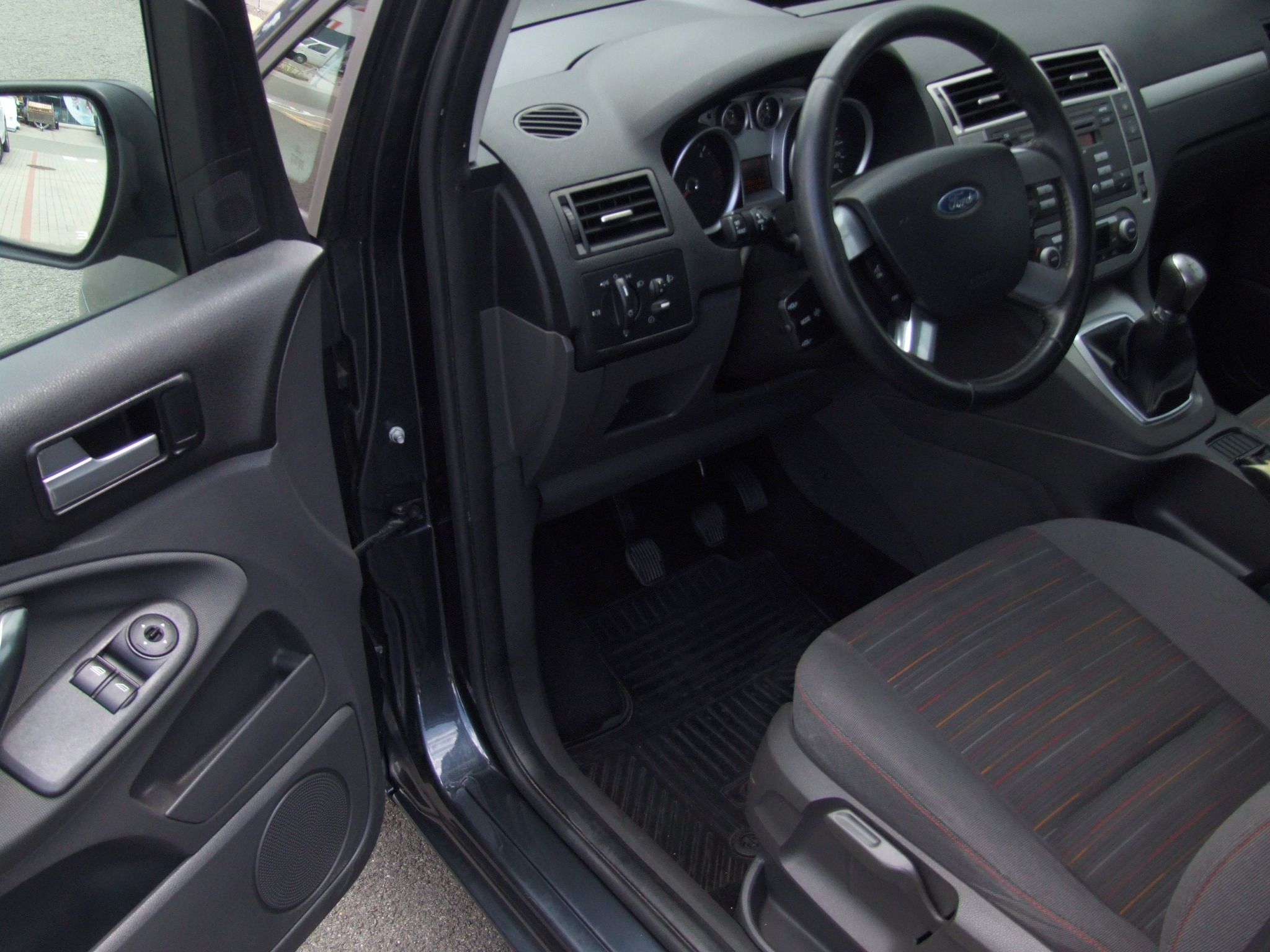 Ford C-MAX, 1.6 TDCi - fotka 6