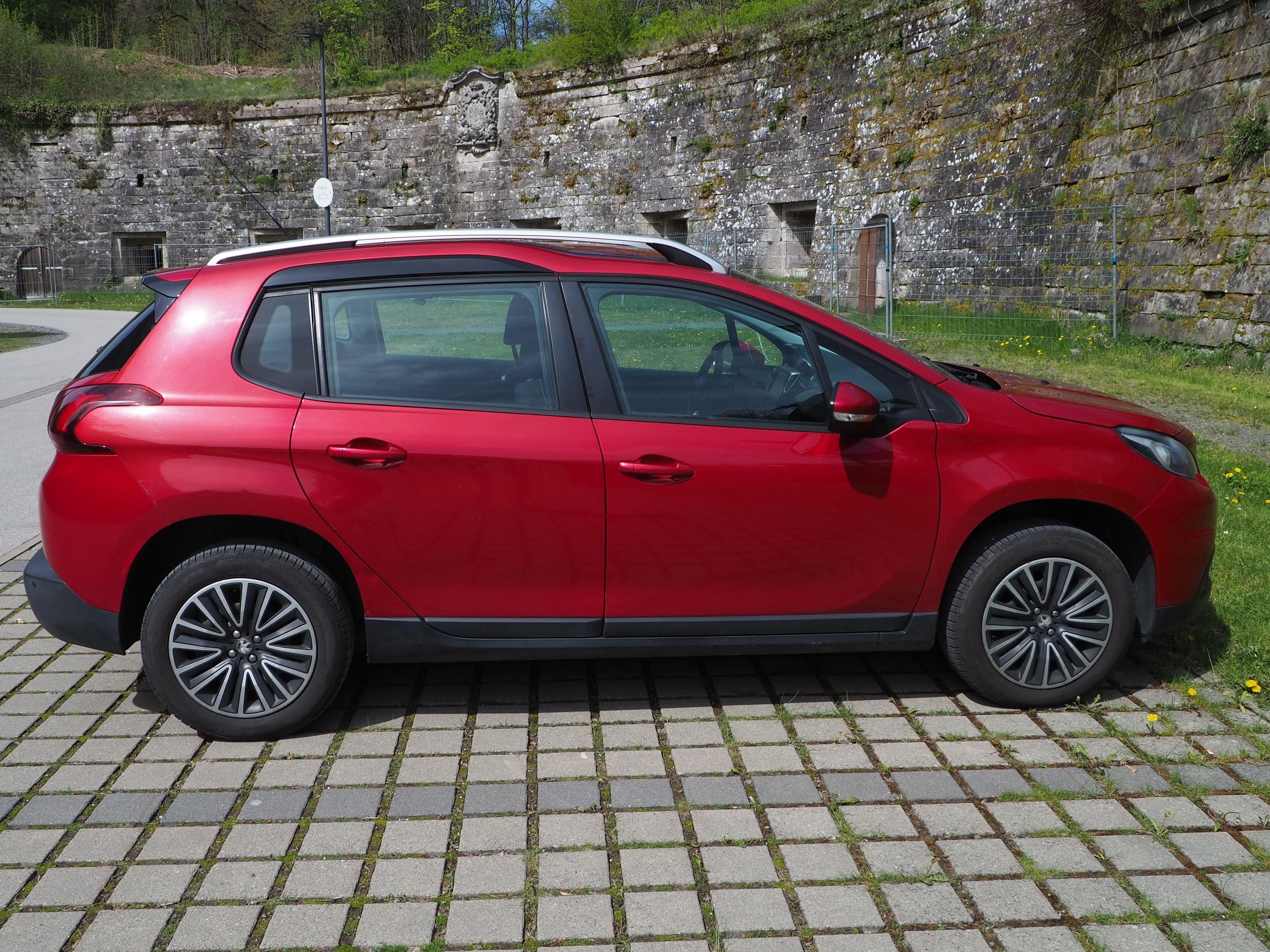 Peugeot 2008 - fotka 3