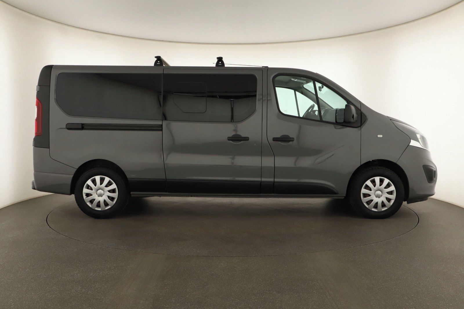 Opel Vivaro, 1.6 BiCDTI, Combi, 9 míst - fotka 6