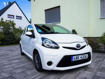1.0, klima, nové pneu, STK