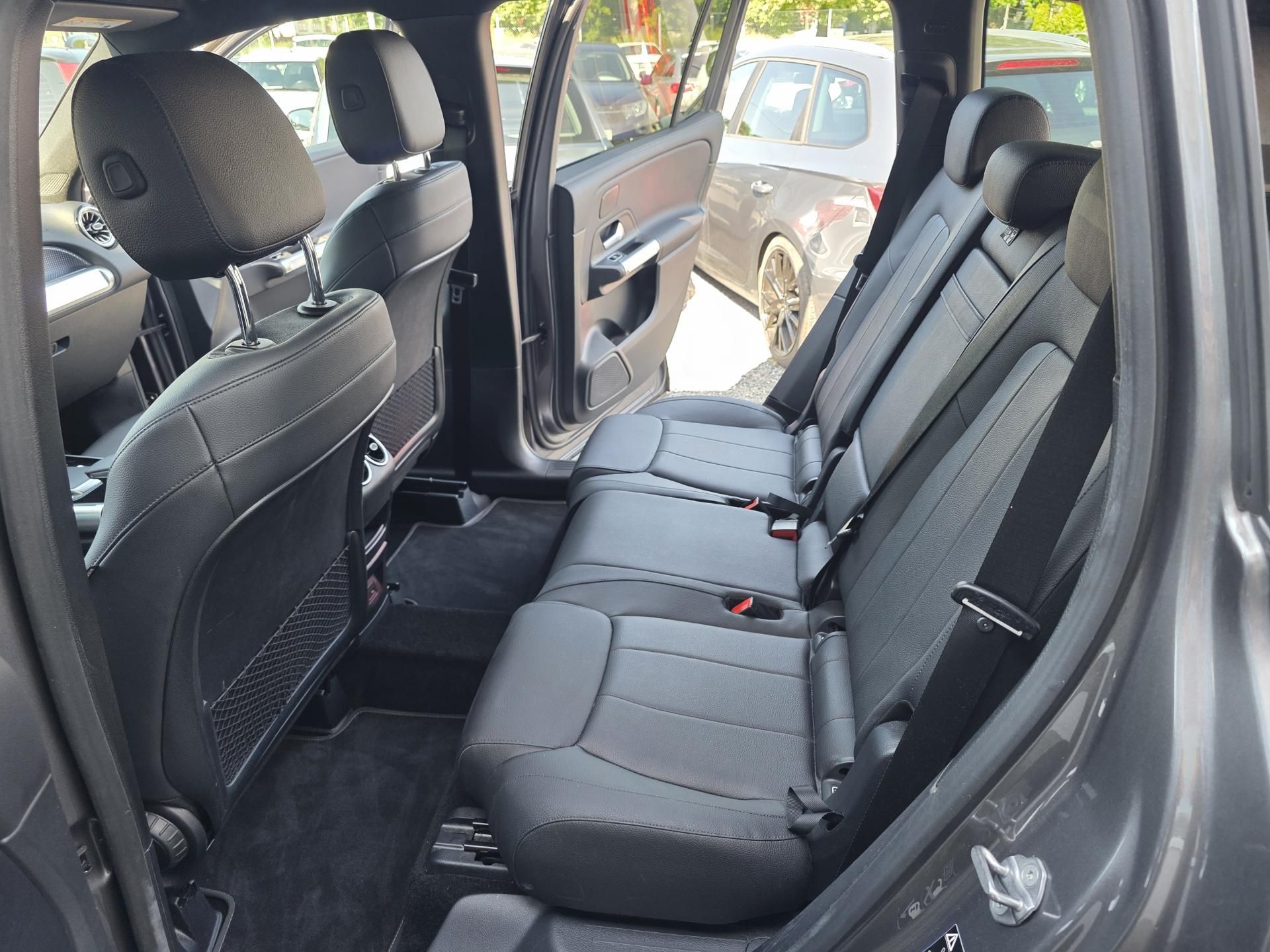 Mercedes-Benz GLB, 200 - fotka 6