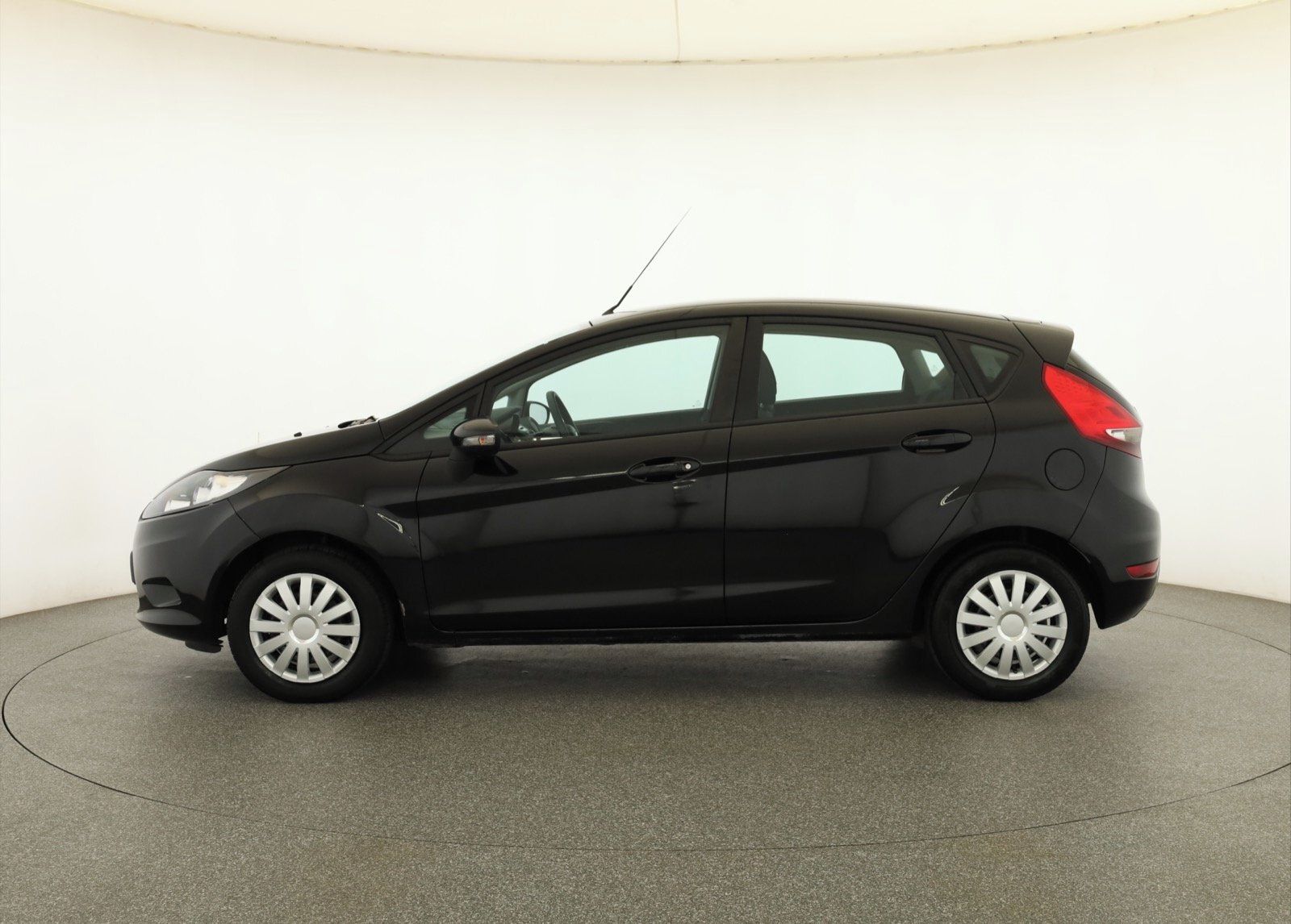 Ford Fiesta, 1.25, pěkný stav - fotka 3