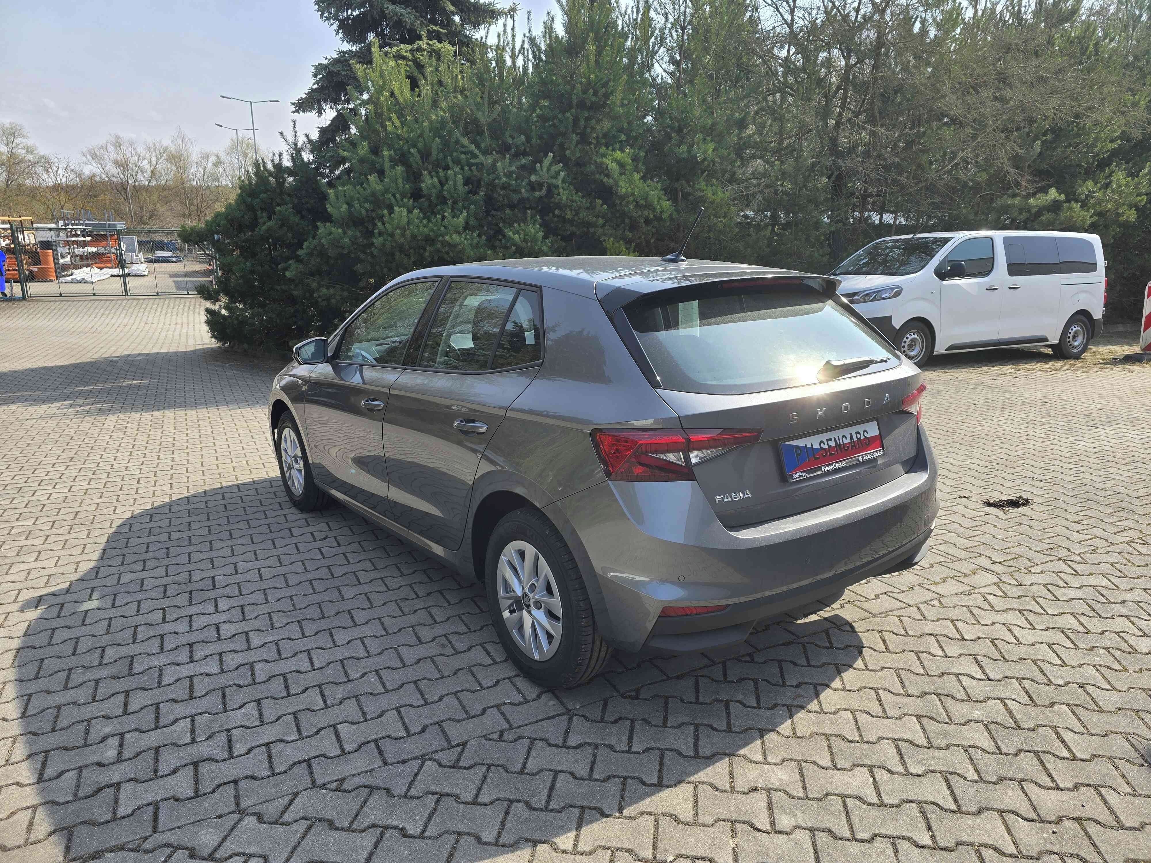 Škoda Fabia, 1.0 MPi 59 kW Claasic PŘEDVÁDĚ - fotka 3