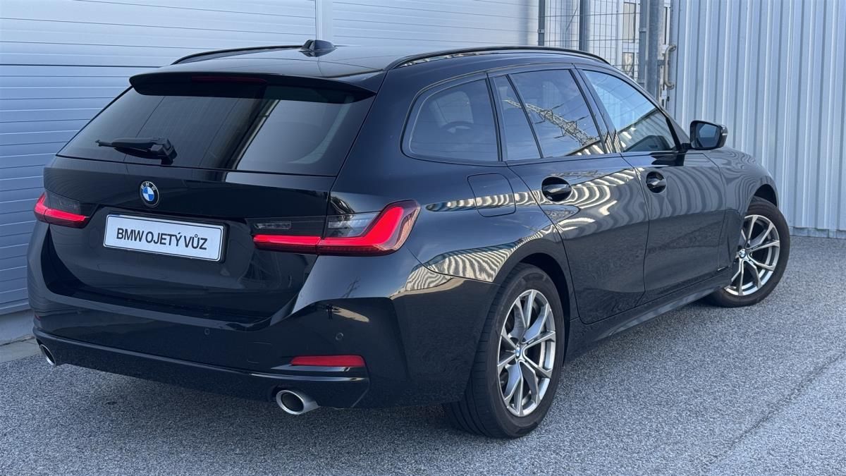 BMW Řada 3, 318d Touring - fotka 2