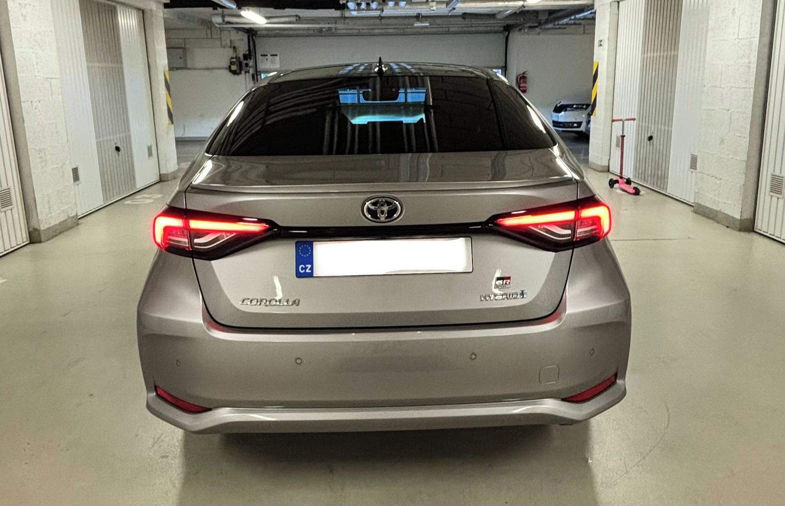 Toyota Corolla, Toyota Corolla 1.8 Hybrid GR - fotka 6