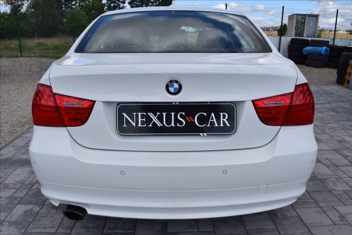 BMW Řada 3, 2,0 i 105KW PO SERVISE TOP! - fotka 6