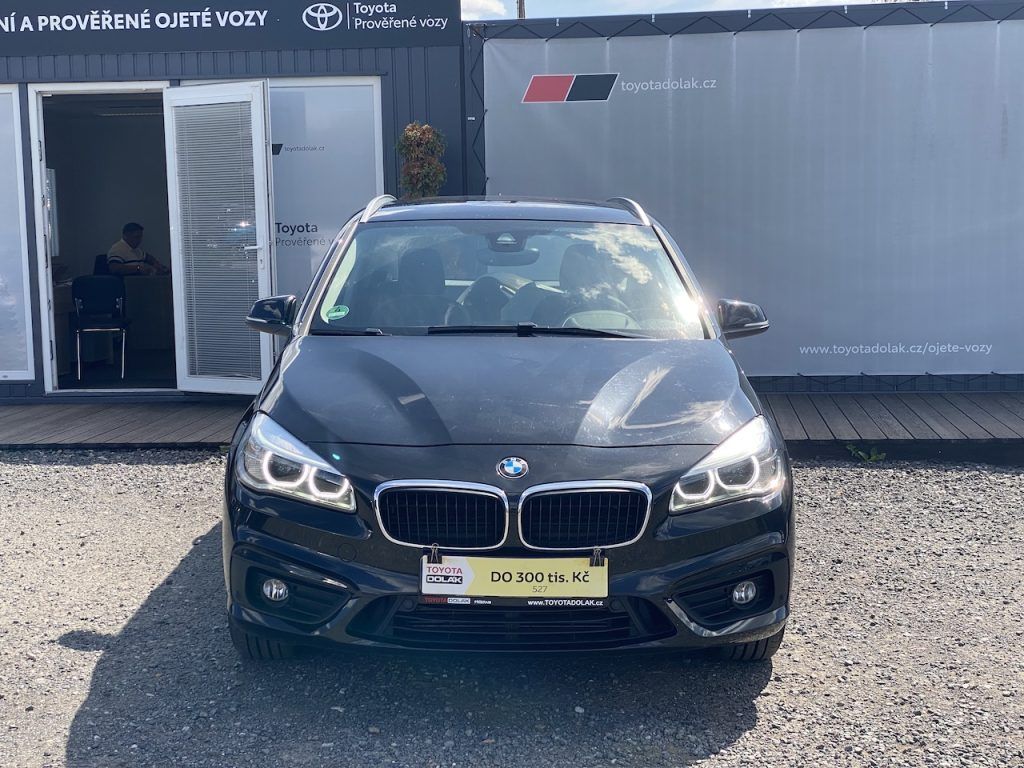 BMW Řada 2, 218d, ČR, automat, 2x kola - fotka 3