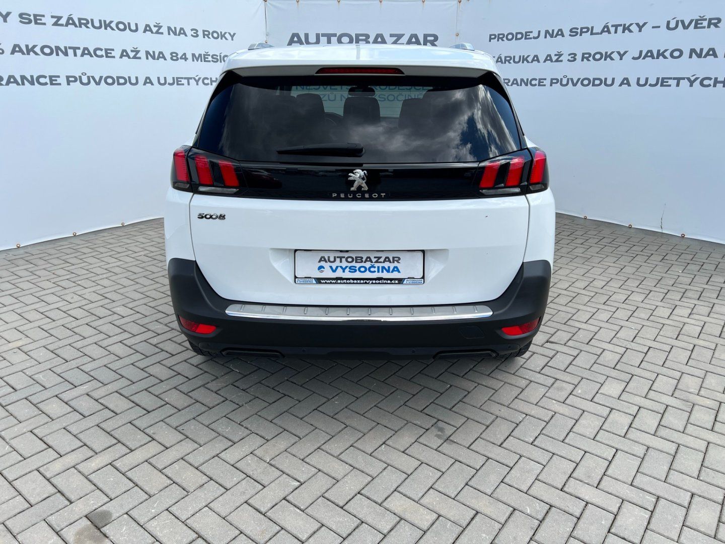 Peugeot 5008, 1.2PT 96kW A/T! 7míst! Allure! - fotka 5