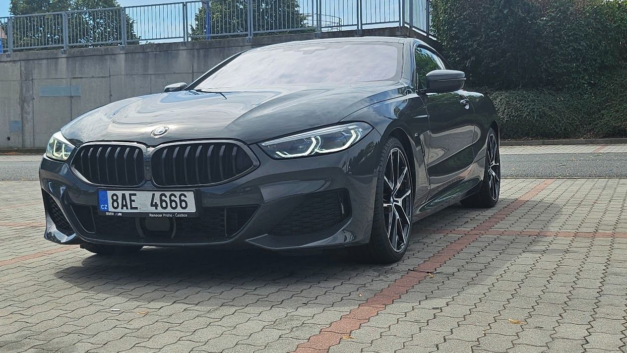 BMW Řada 8, 840d xDrive Coupé Individual - fotka 5