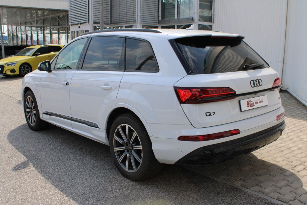 Audi Q7, 3,0 TDI quattro  S line - fotka 4