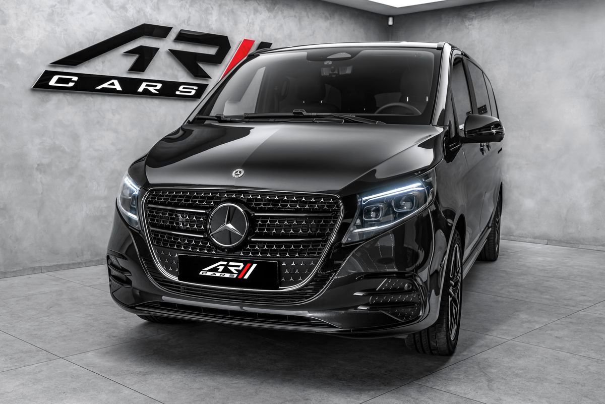 Mercedes-Benz Třídy V, 300d 4M Exclusive AMG Long - fotka 3