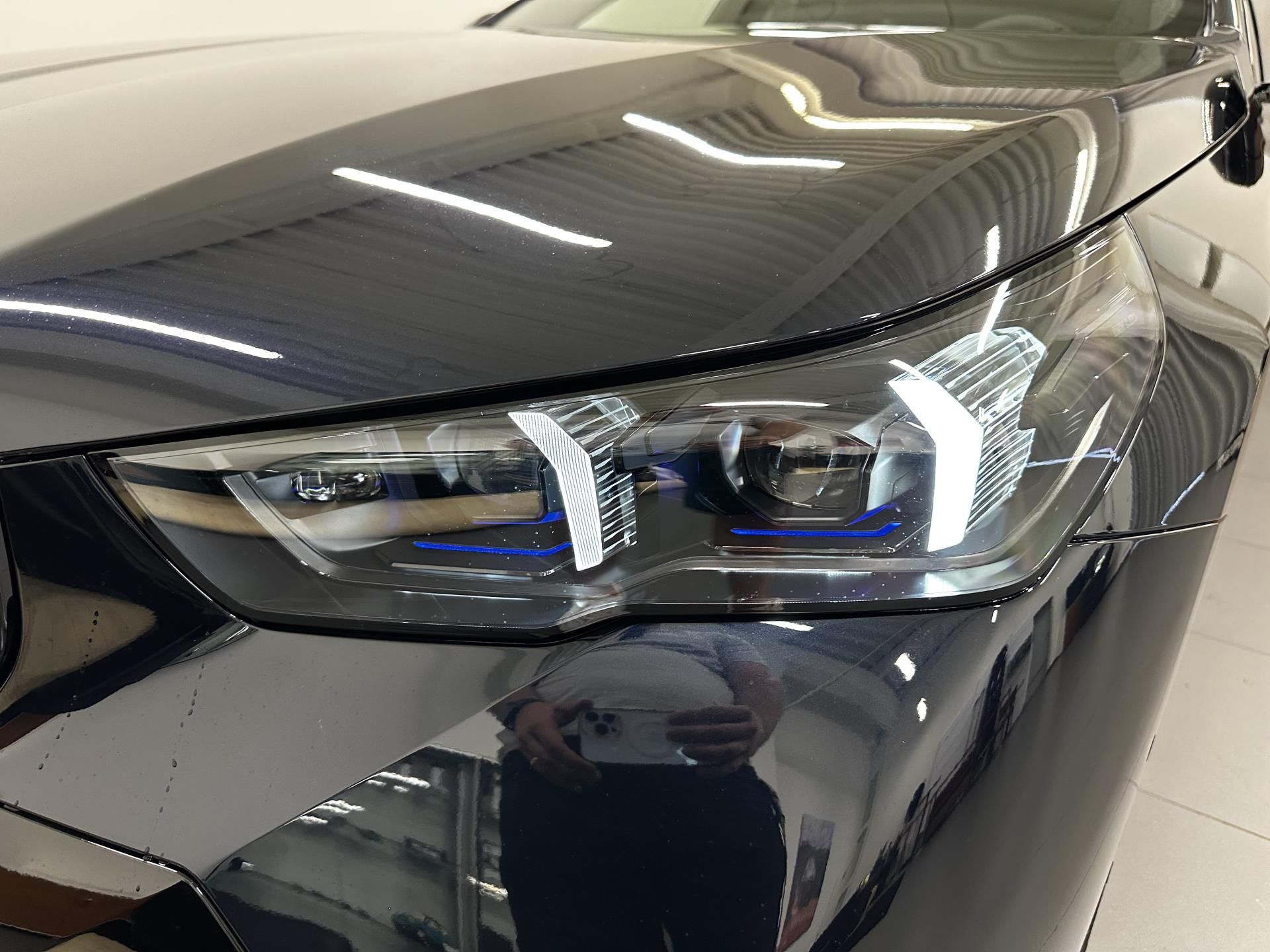 BMW Řada 5, 540d xDrive Touring - fotka 4