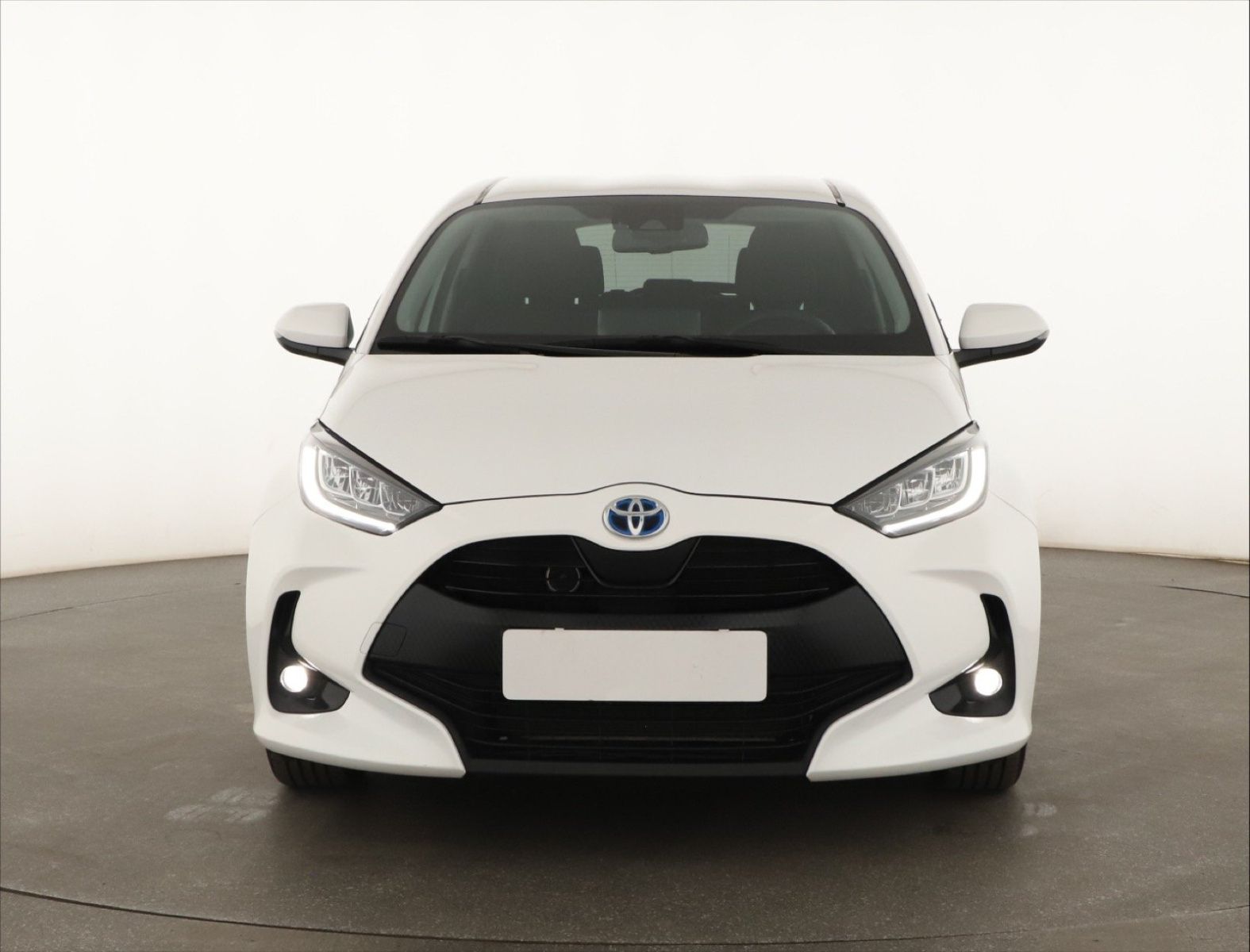 Toyota Yaris, 1.5 VVT-i Hybrid, Automat, ČR - fotka 2