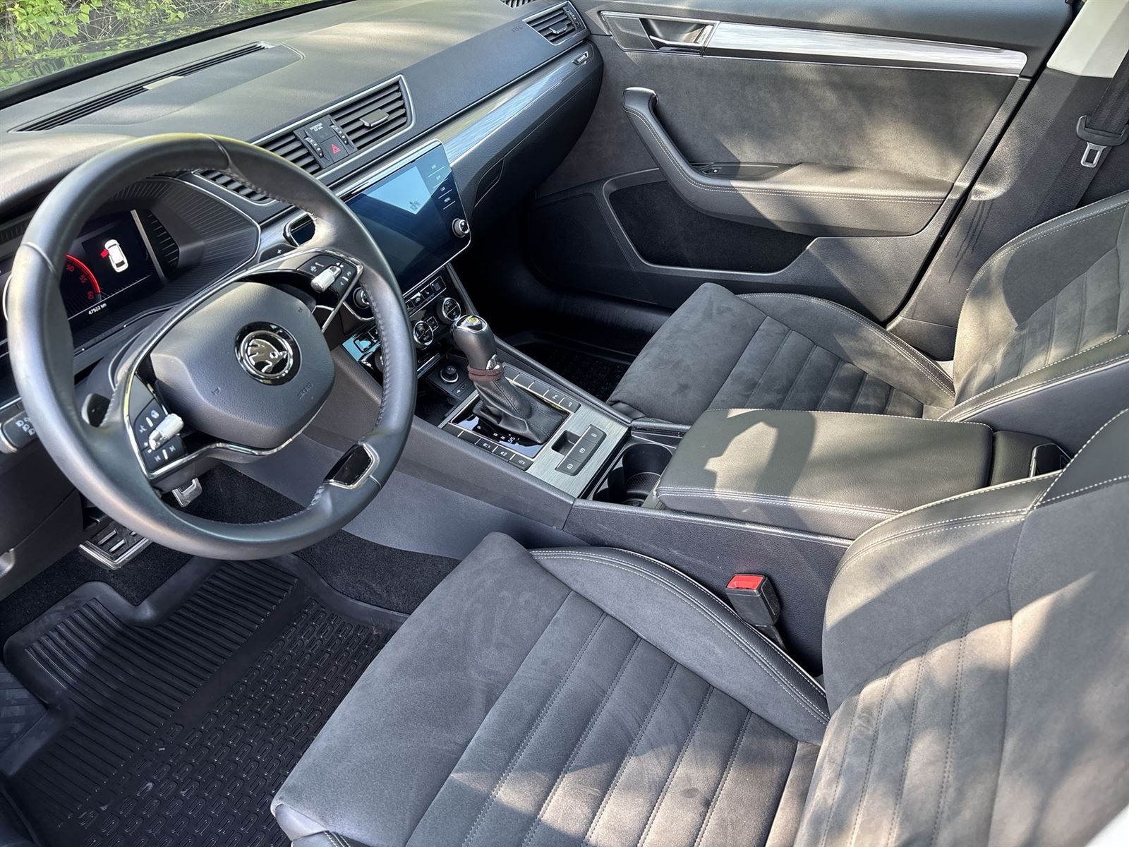Škoda Superb, Combi 2.0 TDI 4x4 DSG Scout - fotka 6