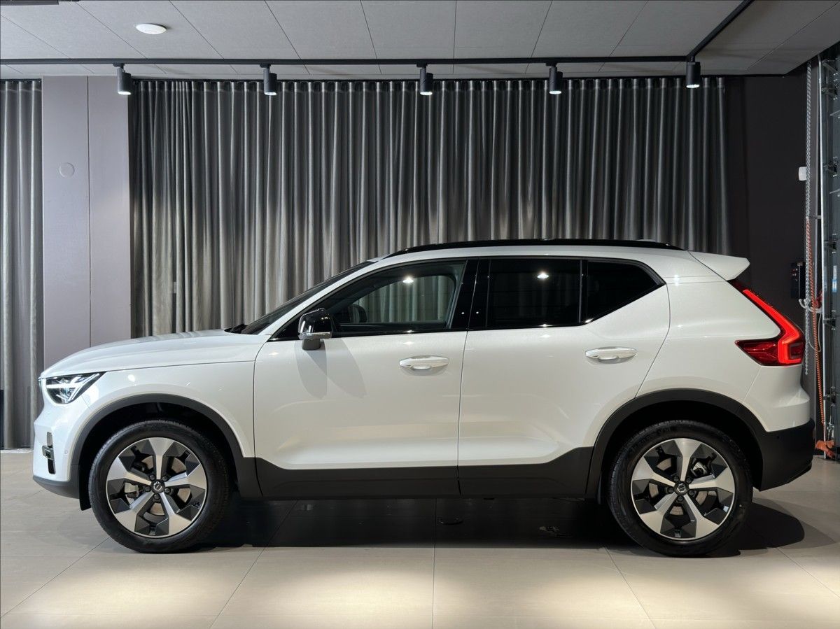 Volvo XC40, 2,0 B4  Ultra - fotka 2