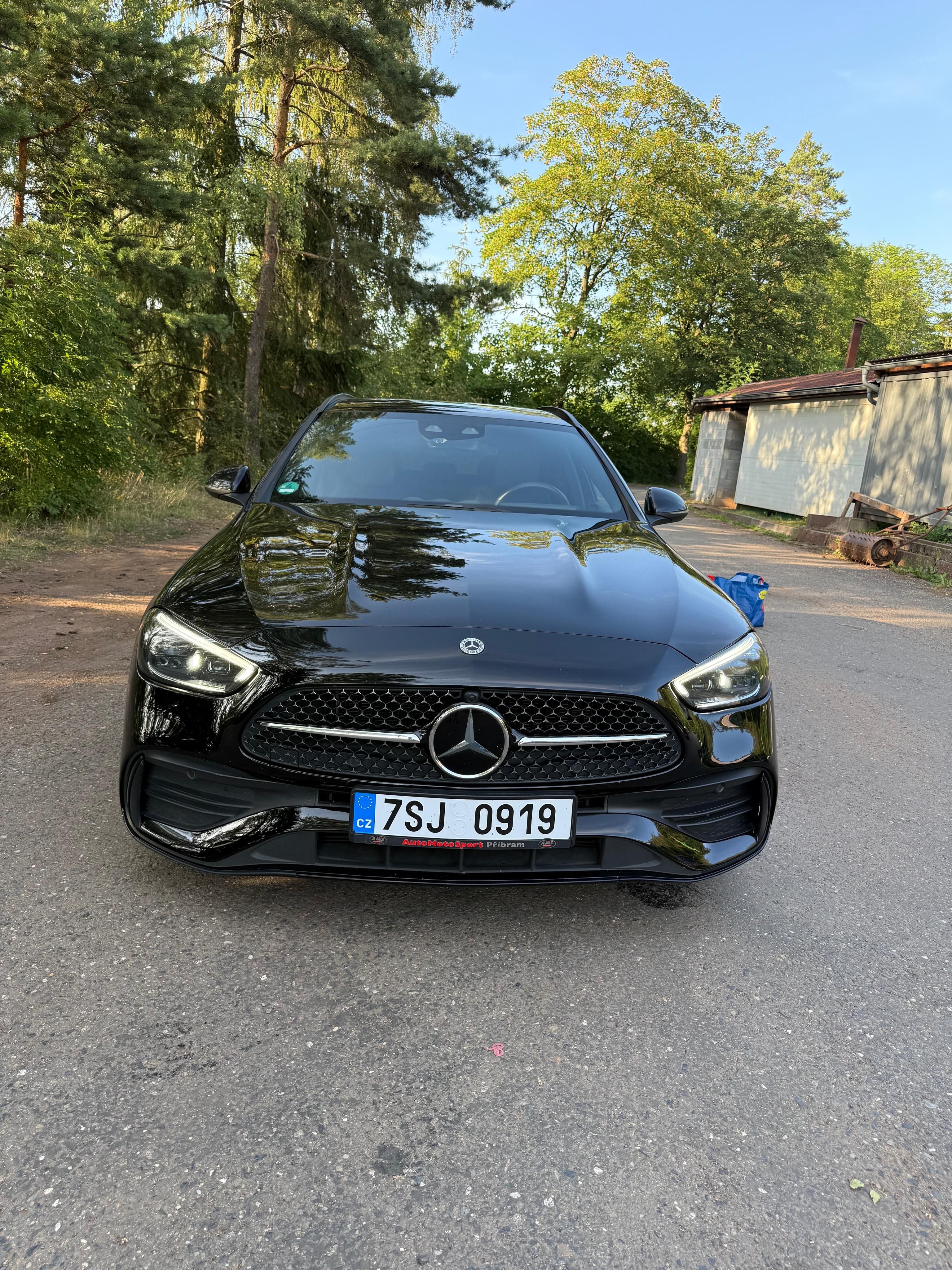 Mercedes-Benz Třídy C, Mercedes-Benz C 220 d T AMG - fotka 3