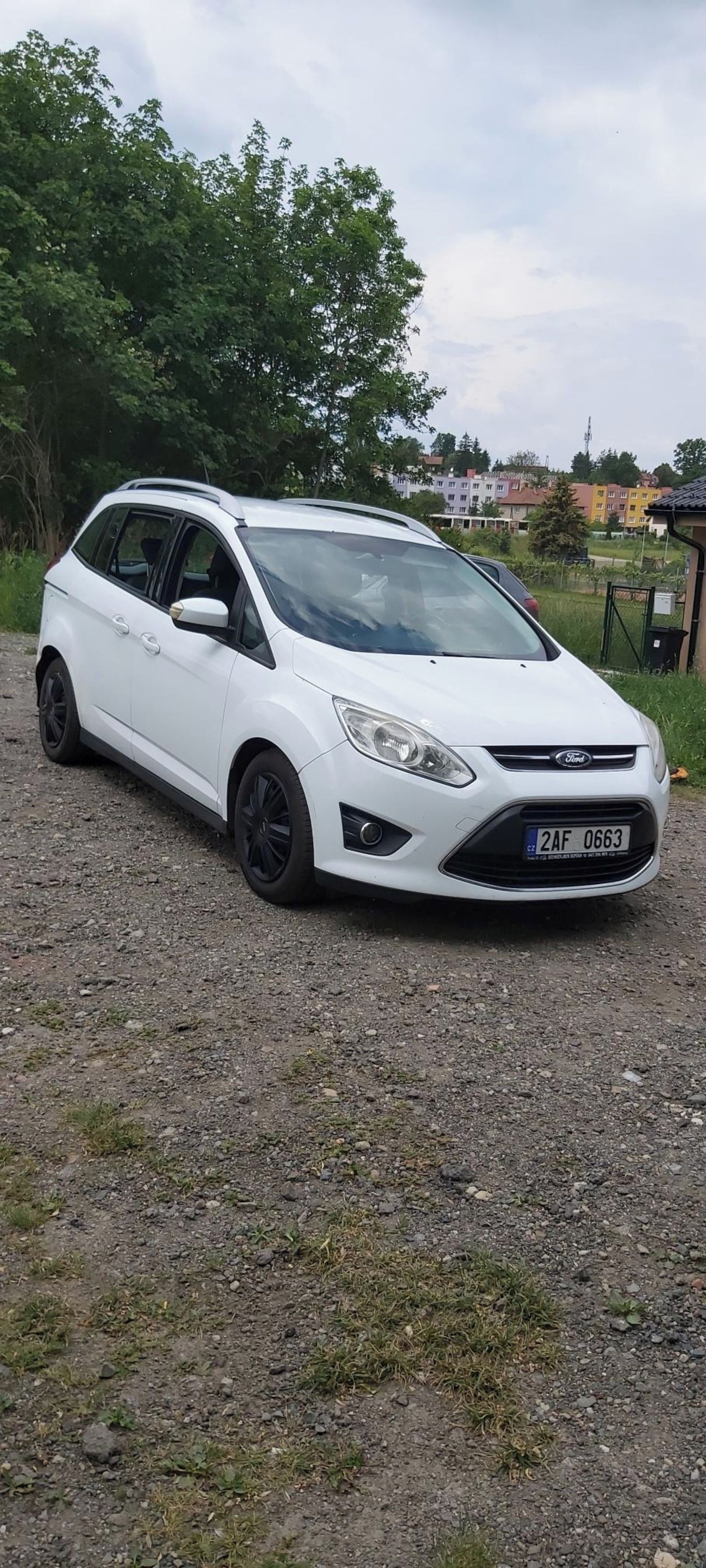 Ford Grand C-MAX, FORD C-MAX GRAND 70 kW, Nafta - fotka 3