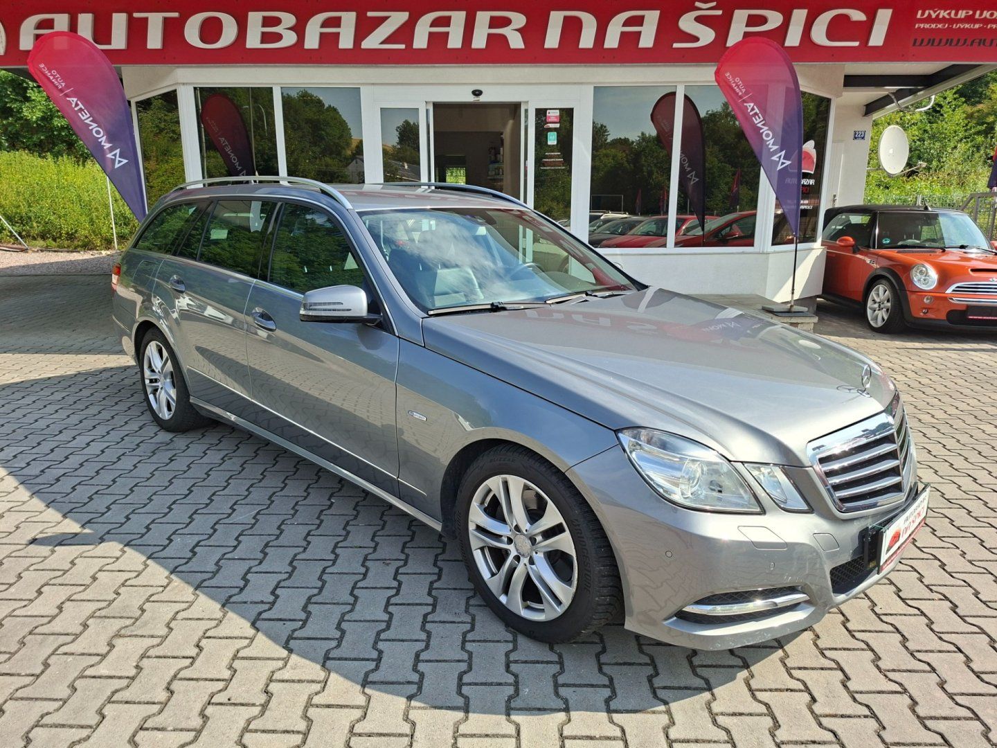 Mercedes-Benz Třídy E, E 250 CDI 150kW 4MATIC - fotka 2
