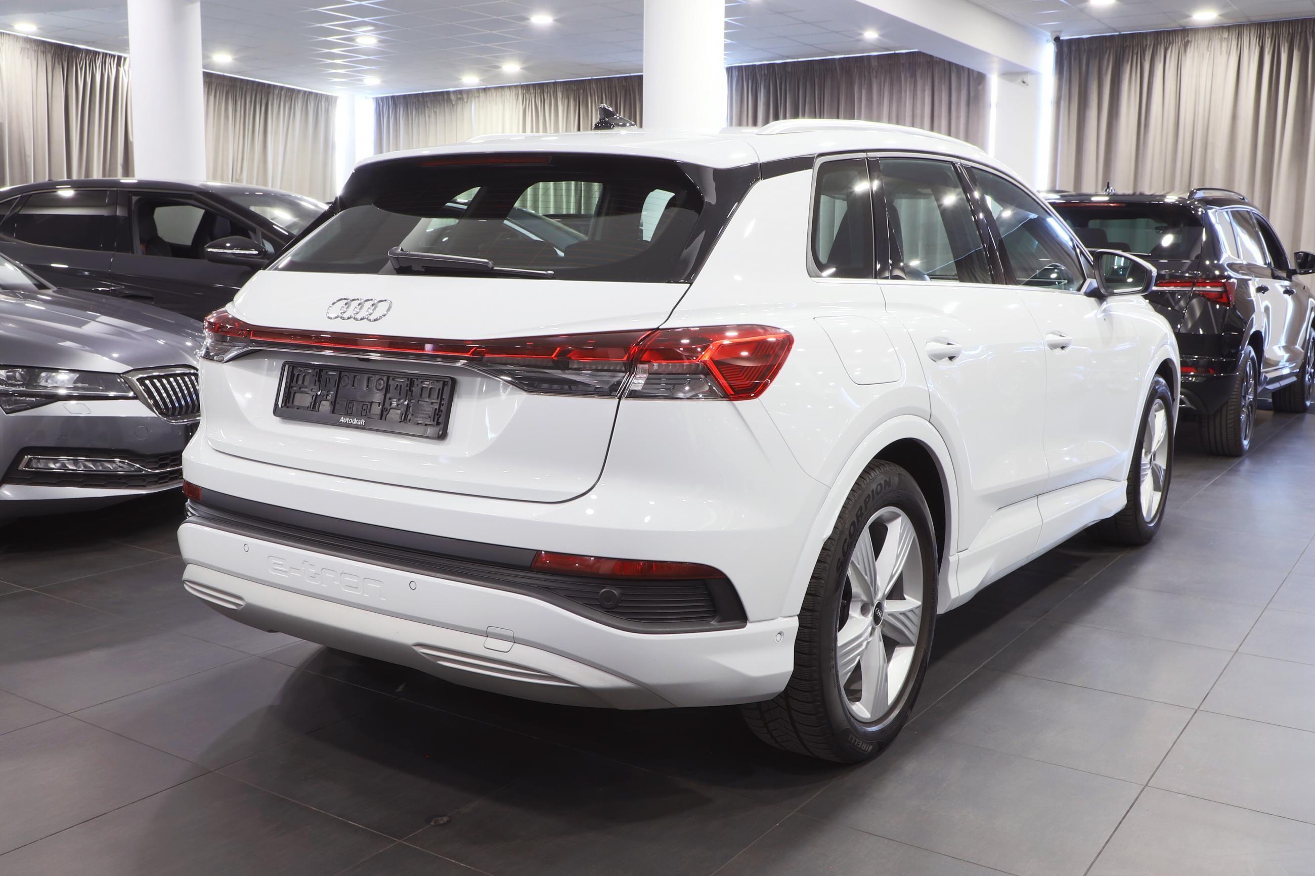 Audi Q4 e-tron, Q4 e-tron 35 128kW S-Line - fotka 4