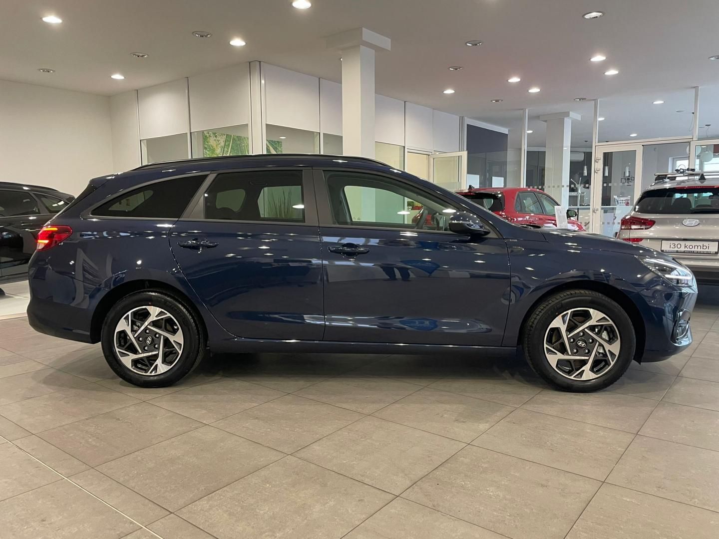 Hyundai i30, 1,0 T-GDI GO Czech! - fotka 2