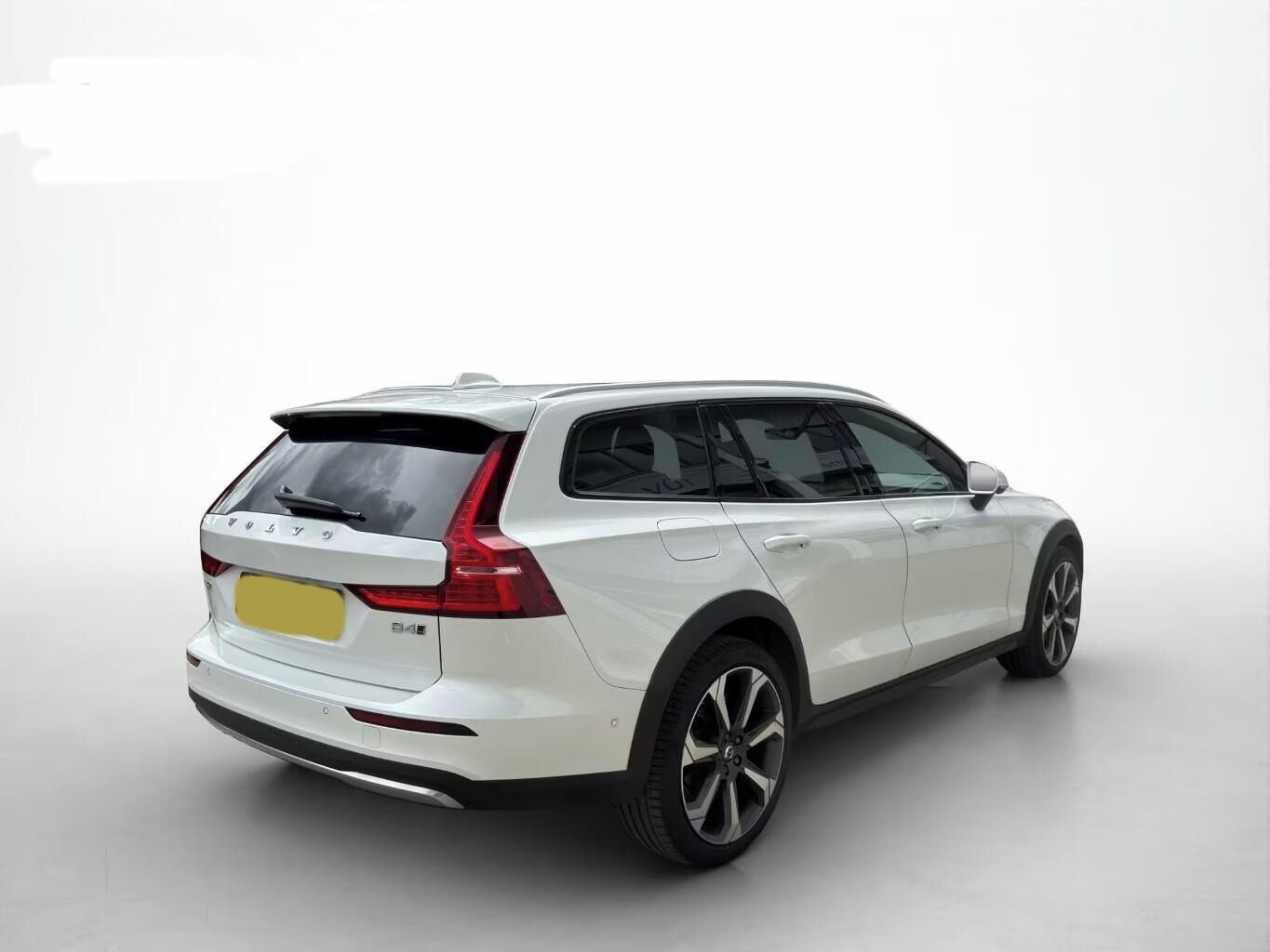Volvo V60, Cross Country B4  Ultimate AWD - fotka 4