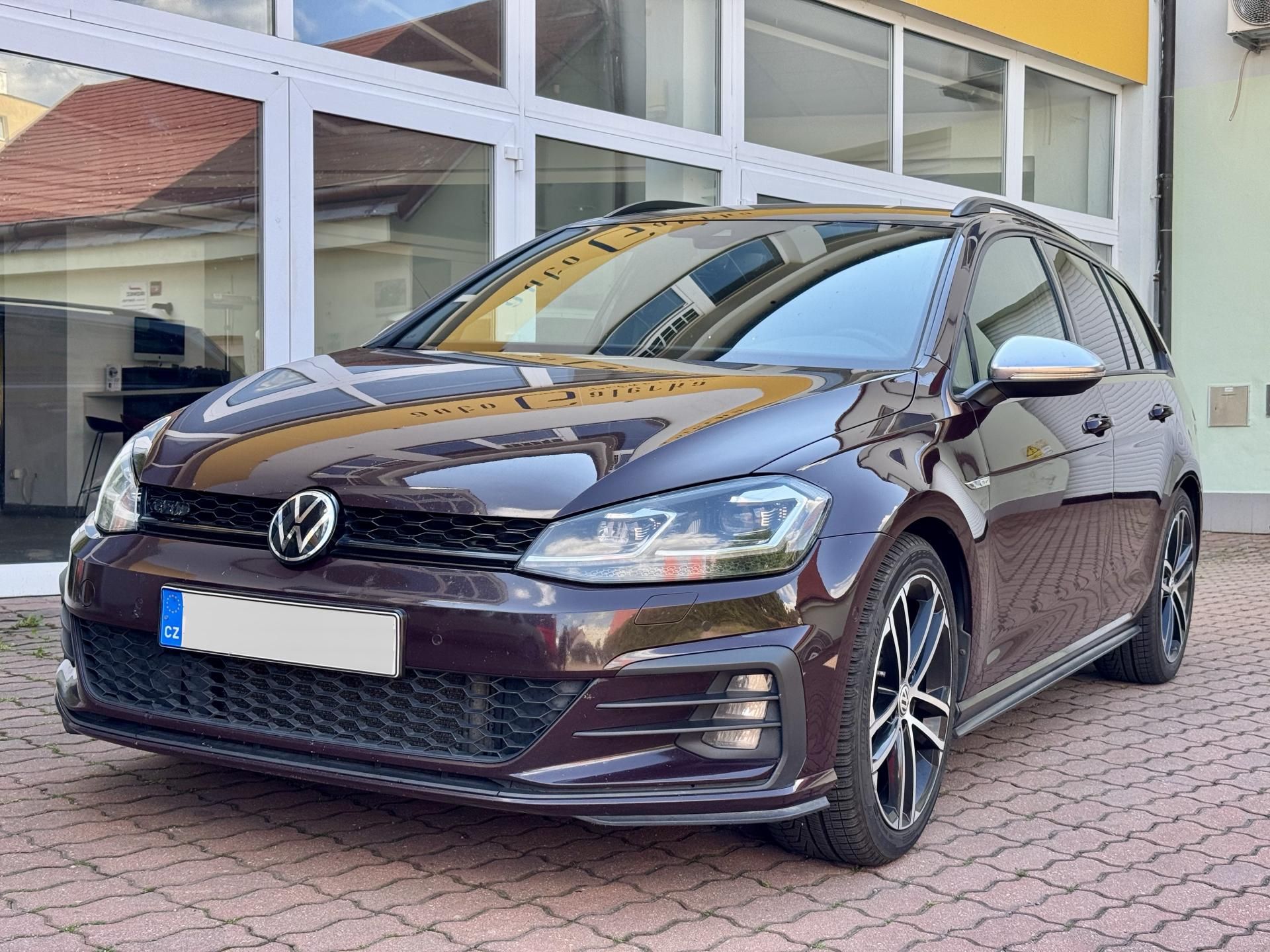 Volkswagen Golf, GTD 135kW - fotka 3