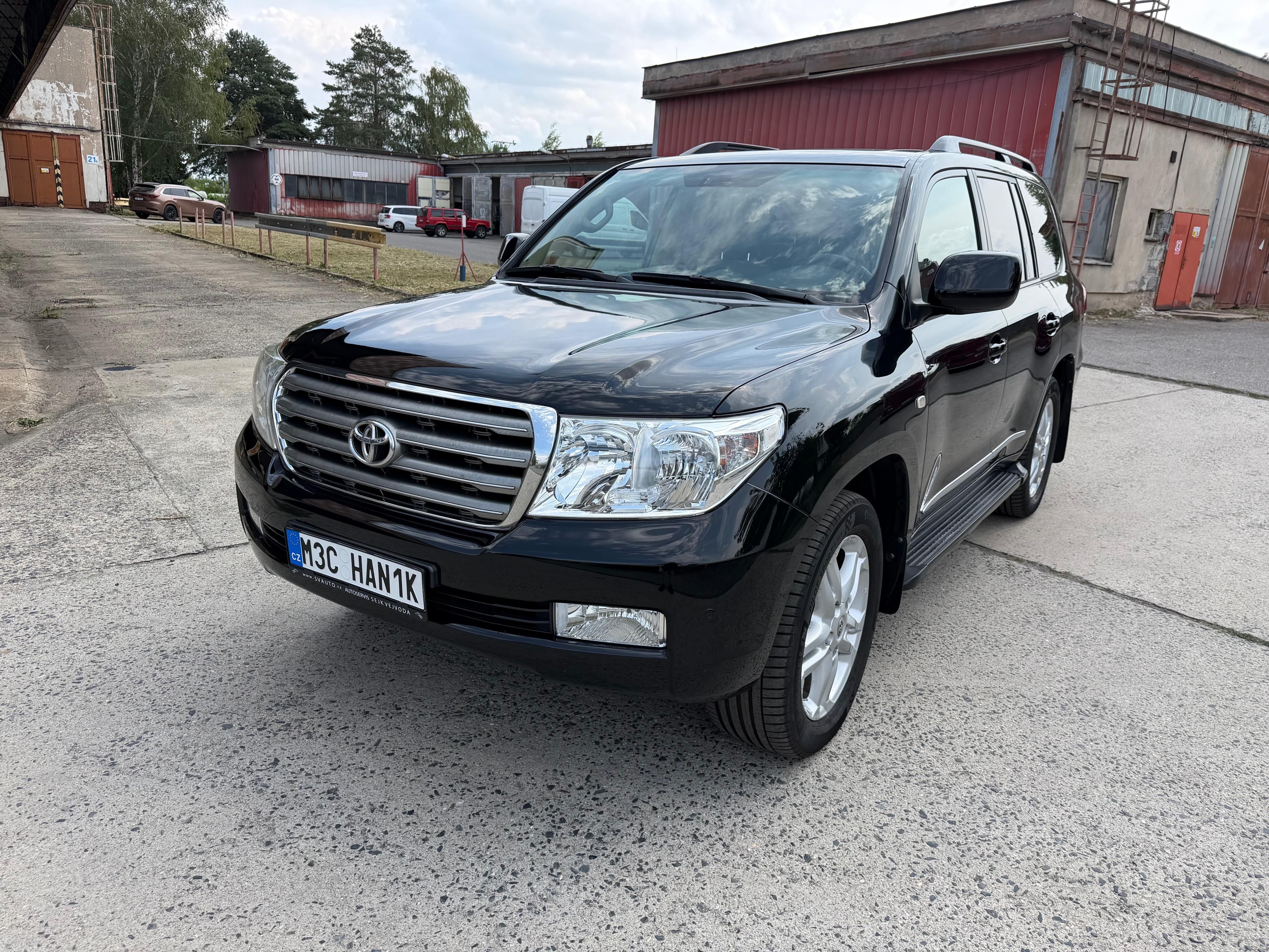 Toyota Land Cruiser, TOYOTA Land cruiser 200 DPH - fotka 5