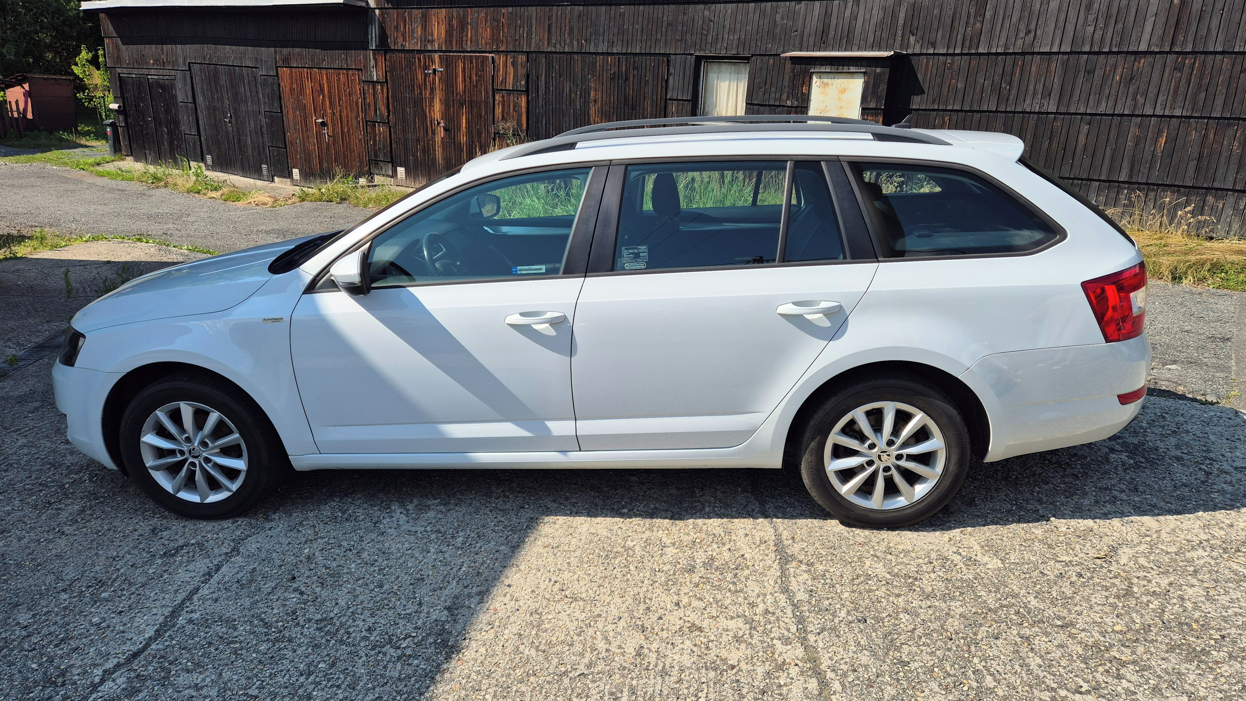 Škoda Octavia, s odpočtem DPH, nehavarováno - fotka 6