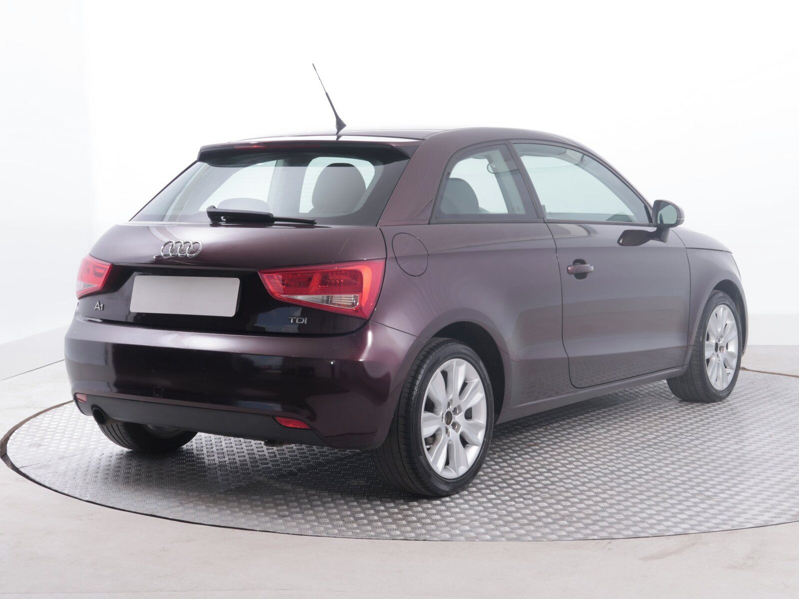 Audi A1, 1.6 TDI, Serv.kniha, Xenony - fotka 5