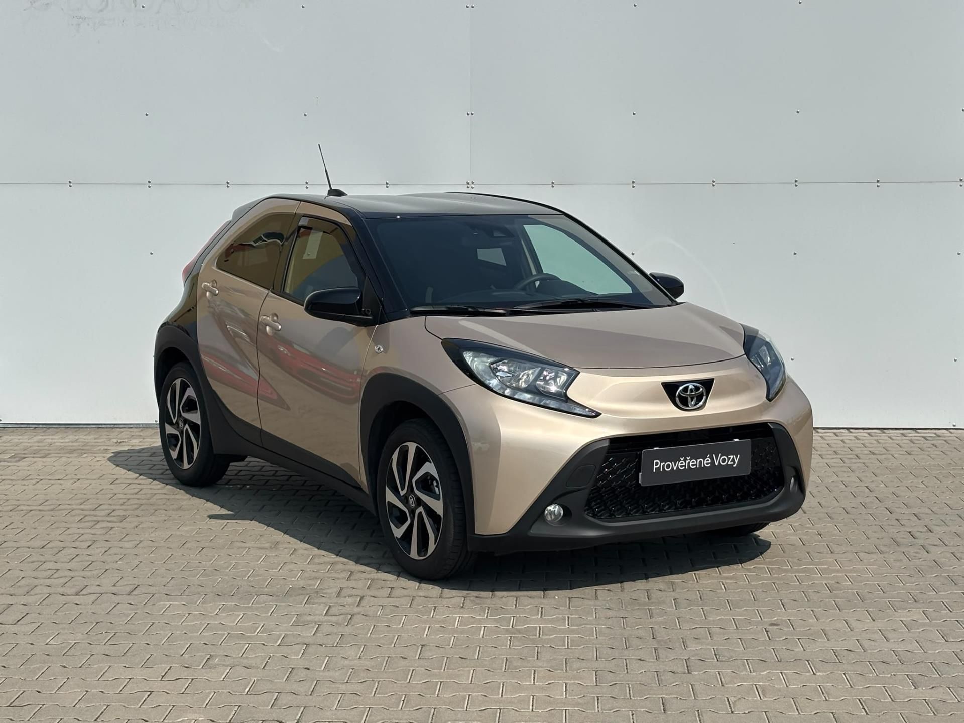 Toyota Aygo, 1.0 VVT-i X-play Style AT - fotka 6