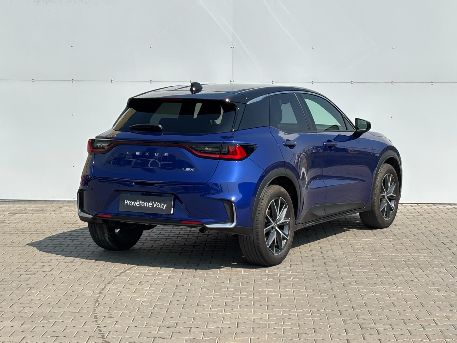 Lexus LBX, 1.5 HSD e-CVT Emotion Tech - fotka 2