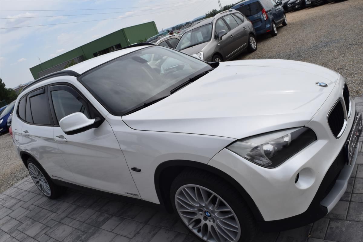 BMW X1, 2,0 d 105KW 4X4 TAŽNÉ ALU - fotka 4
