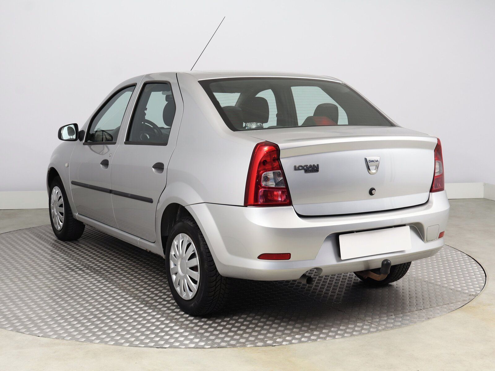 Dacia Logan, 1.4, ČR,1.maj, pěkný stav - fotka 4