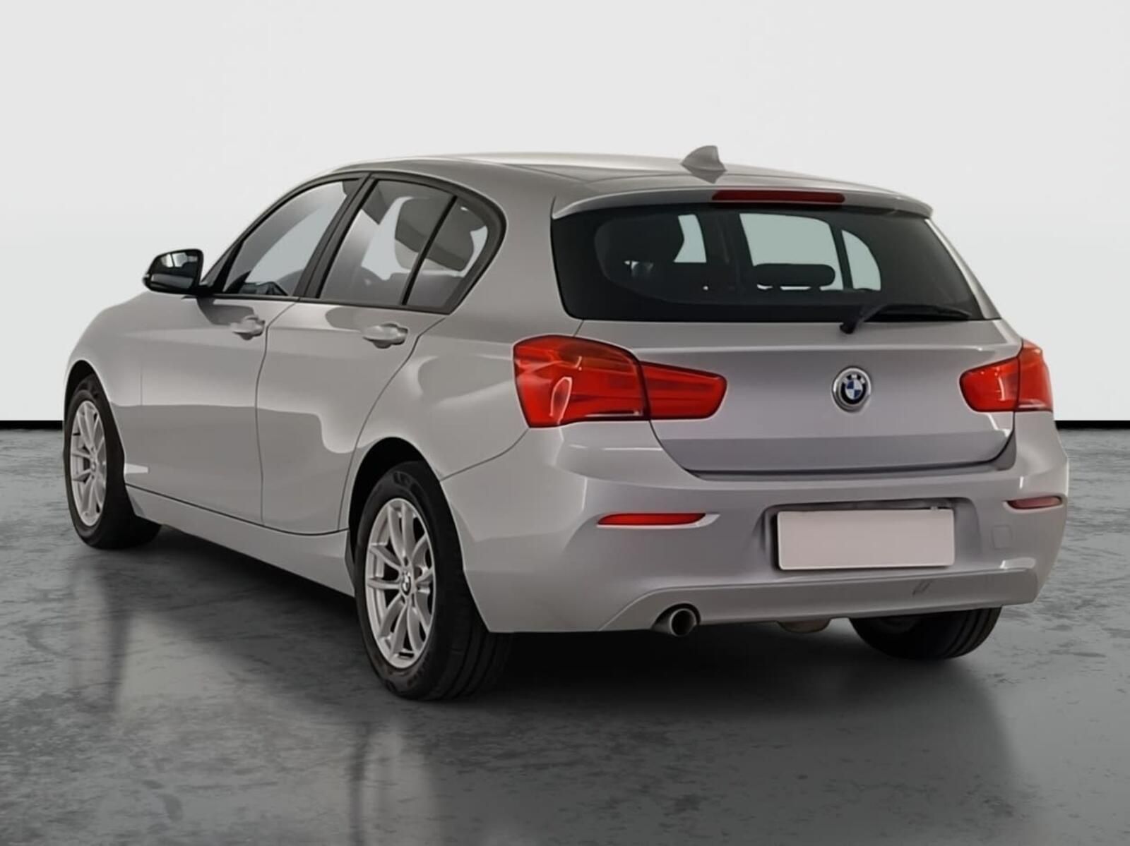 BMW Řada 1, 118d, Serv.kniha - fotka 4