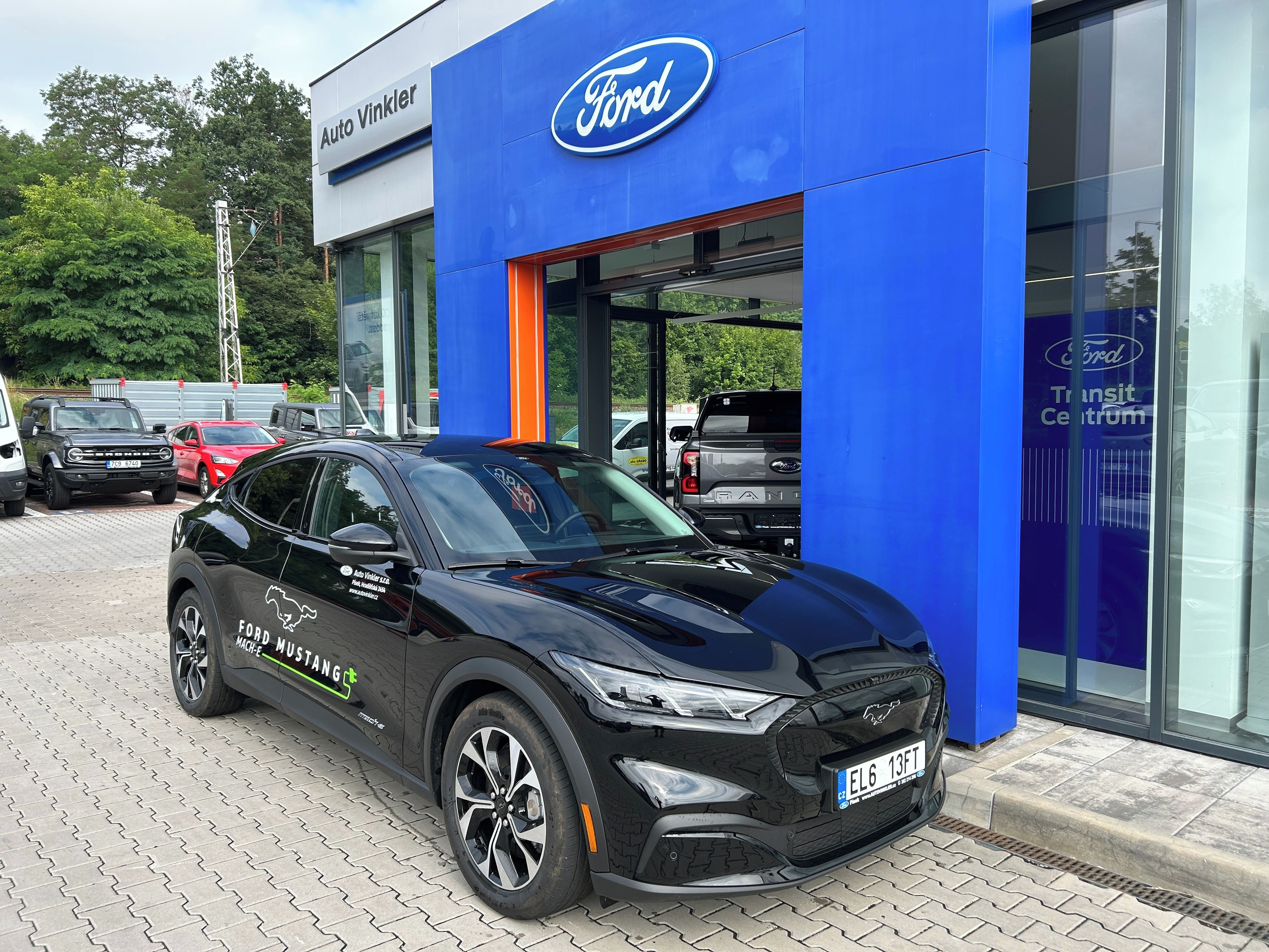 Ford Mustang Mach-E, 73 kWh  DOJEZD (197 kW/268 k)