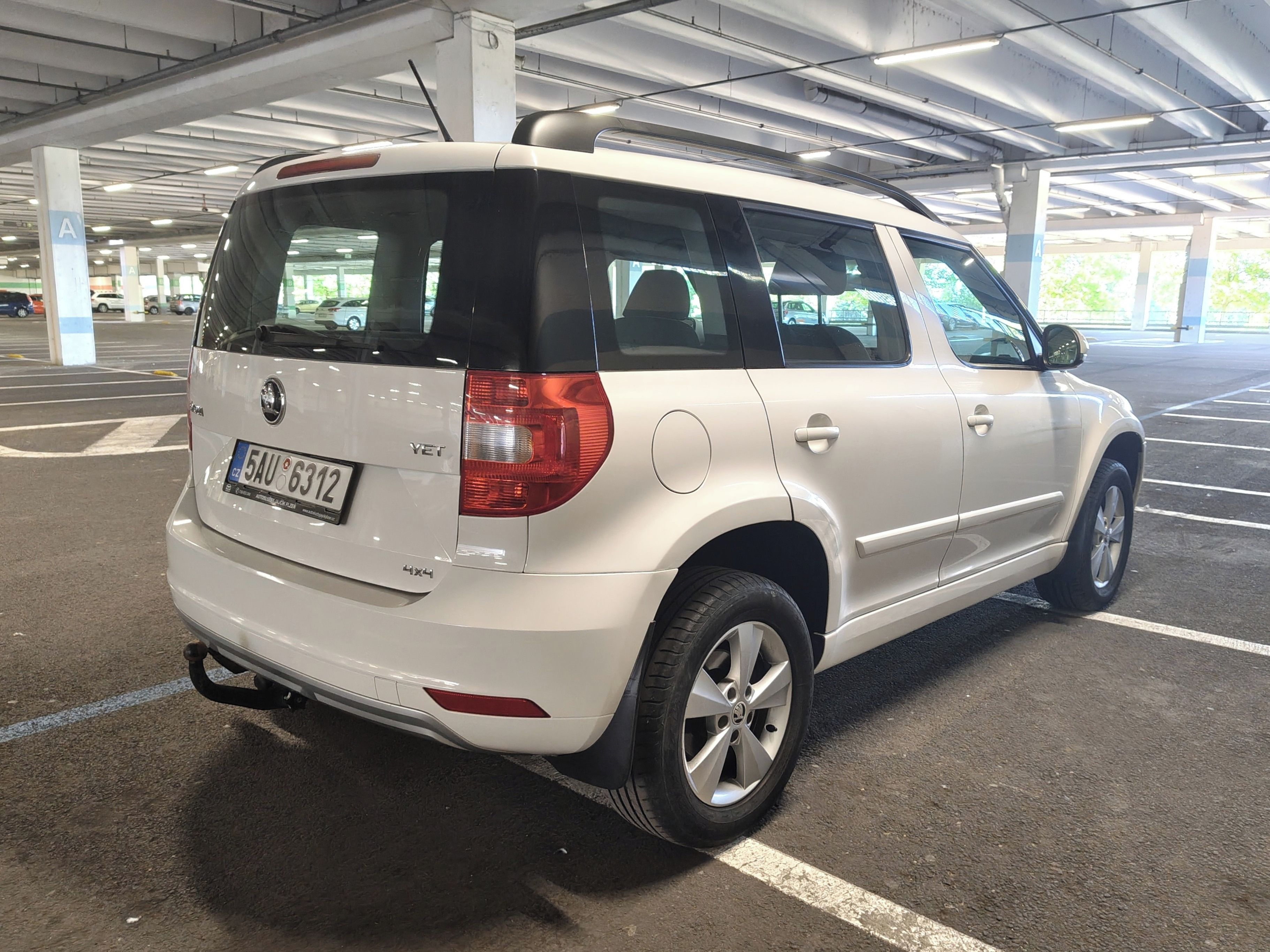 Škoda Yeti, 2.0 TDi,1.maj,nové v ČR,DPH - fotka 5