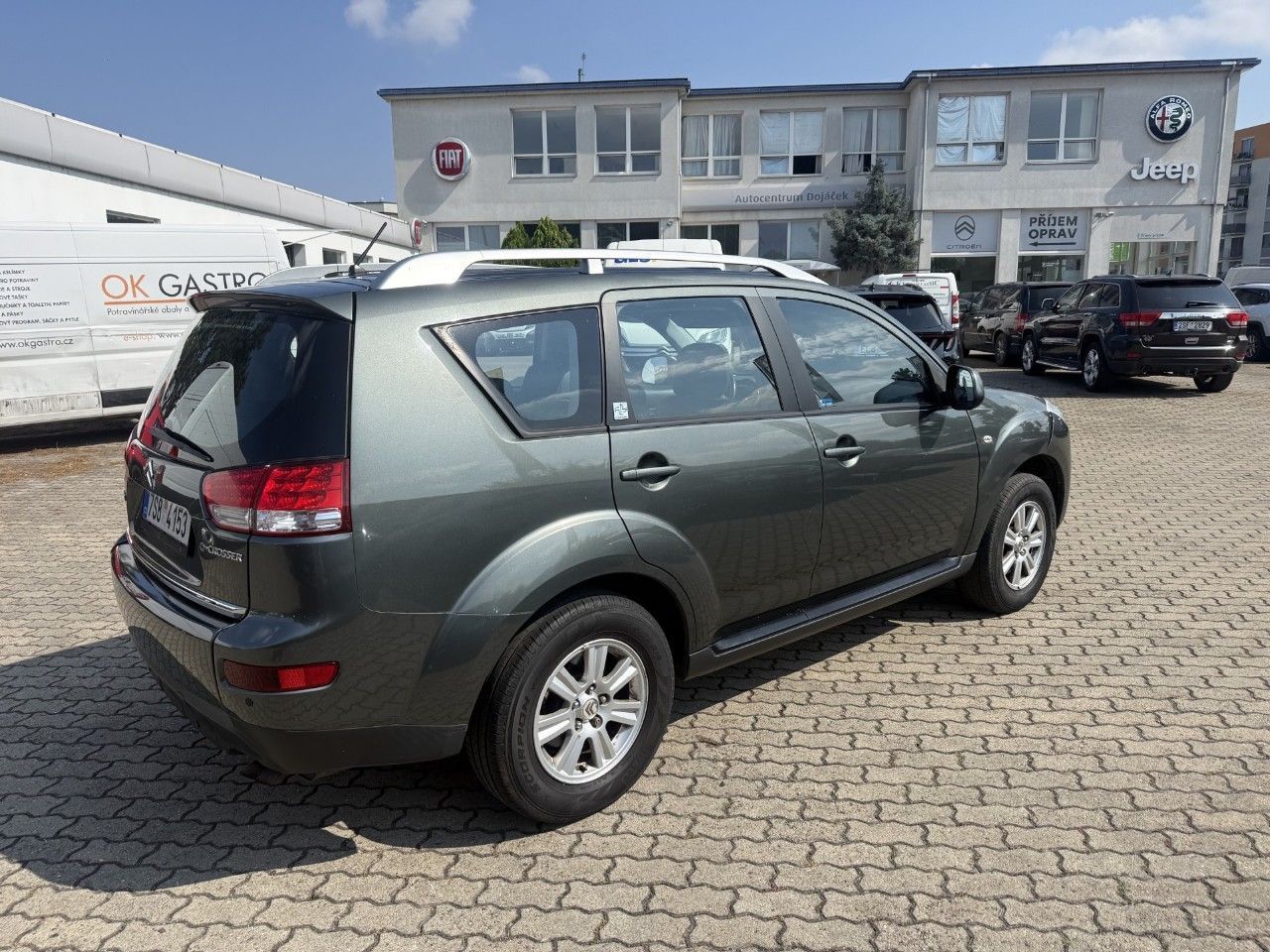 Citroën C-Crosser, 2,2 HDI - fotka 3