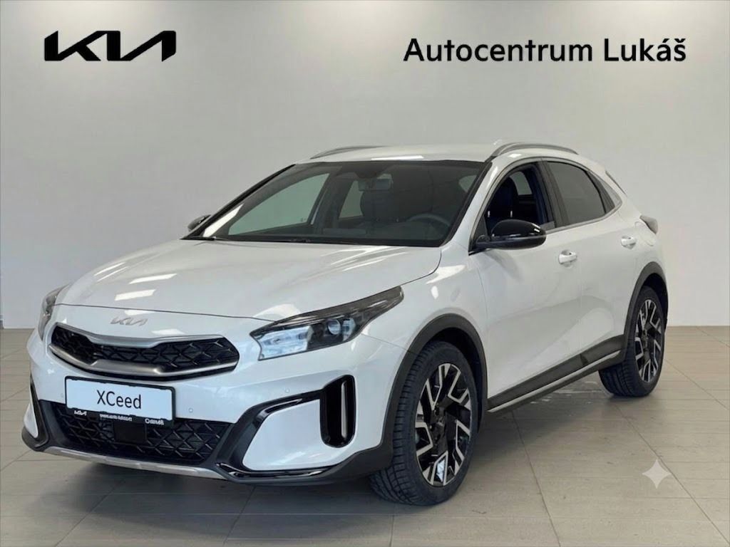 Kia XCee´d, +paket WINT,skladový vůz